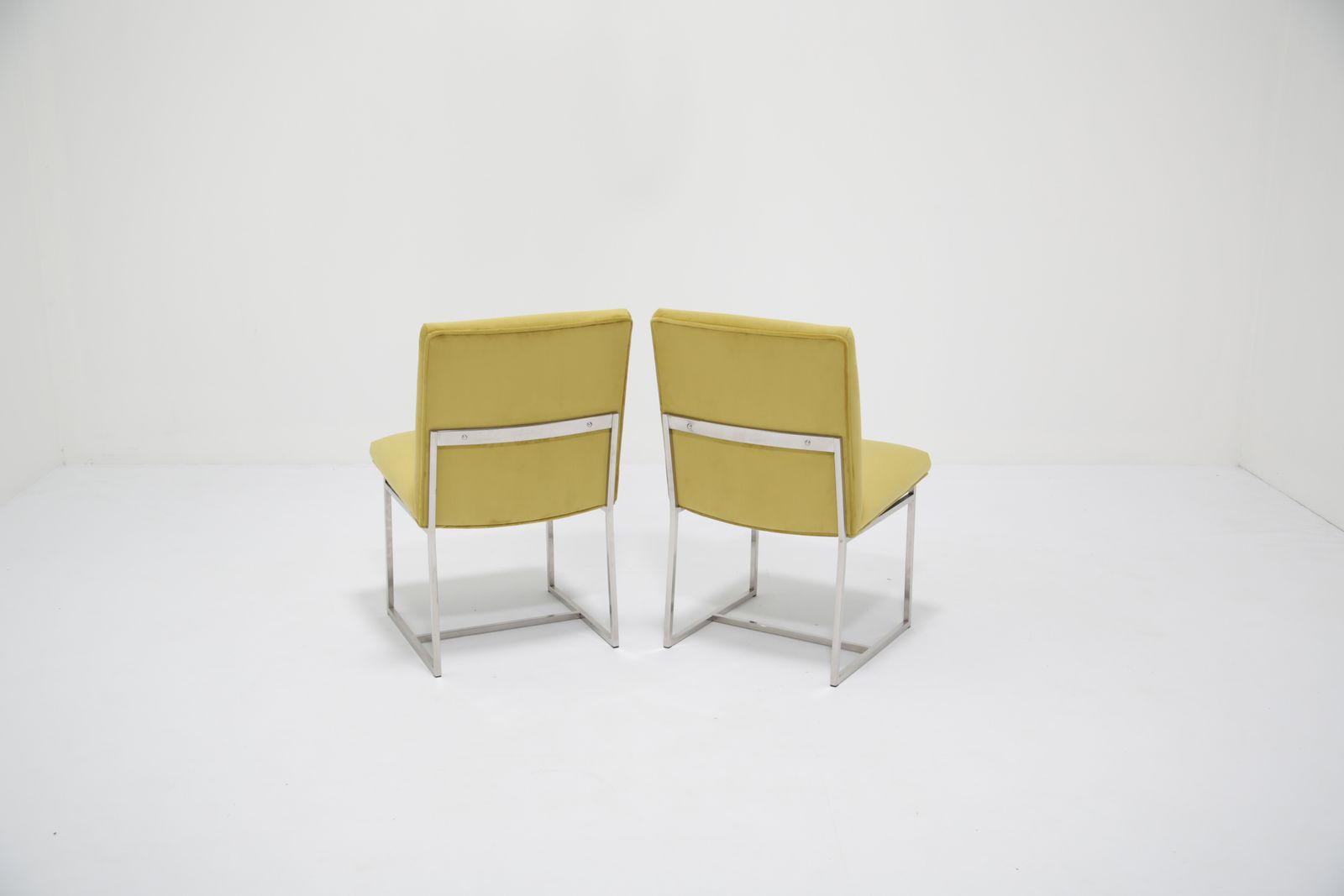 photo for sale Set Of 6 Upholstered Dining Chairs, Attributed To Milo Baughman, USA, 1970s.