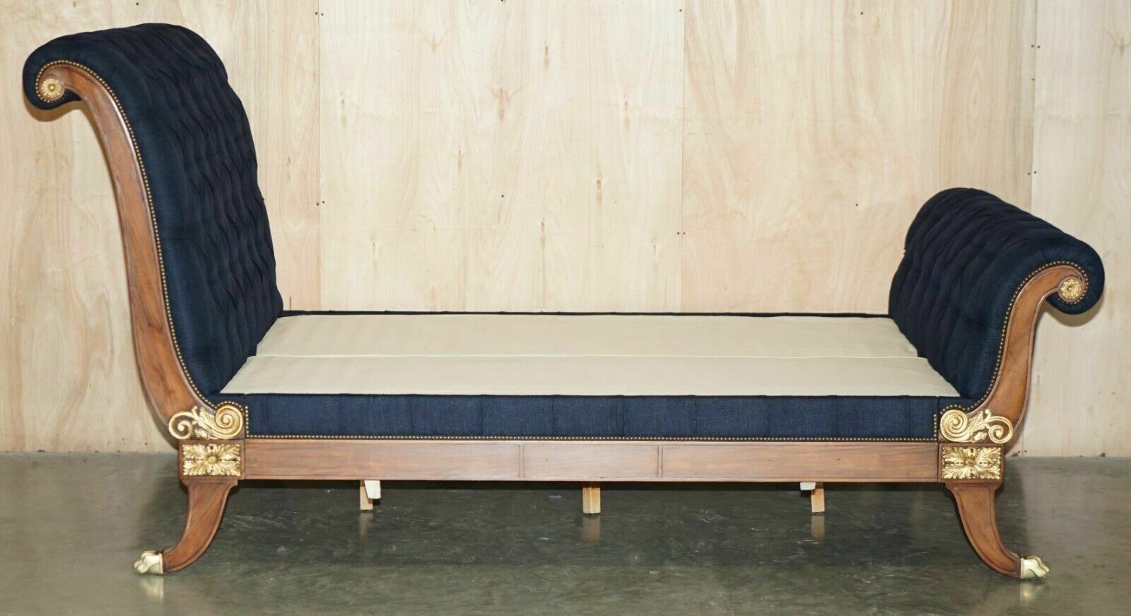 Exquisite Limited Edition Ralph Lauren Rue Royale Chesterfield Tufted Sleigh Bed photo vinterior