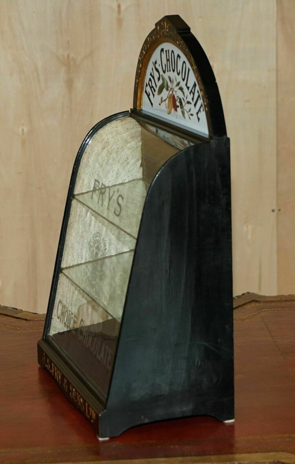 photo vinterior Unique Antique Victorian Fry's Chocolate Royal Crest Glass Display Case Cabinet
