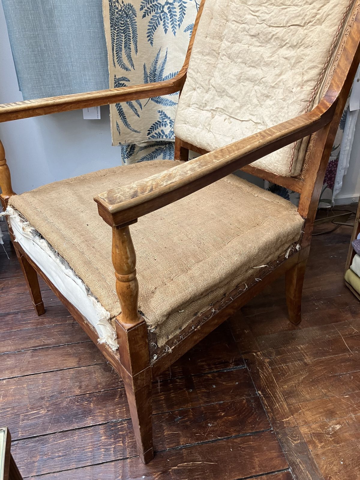 Continental Biedermeier Satinwood Library Chair photo vinterior