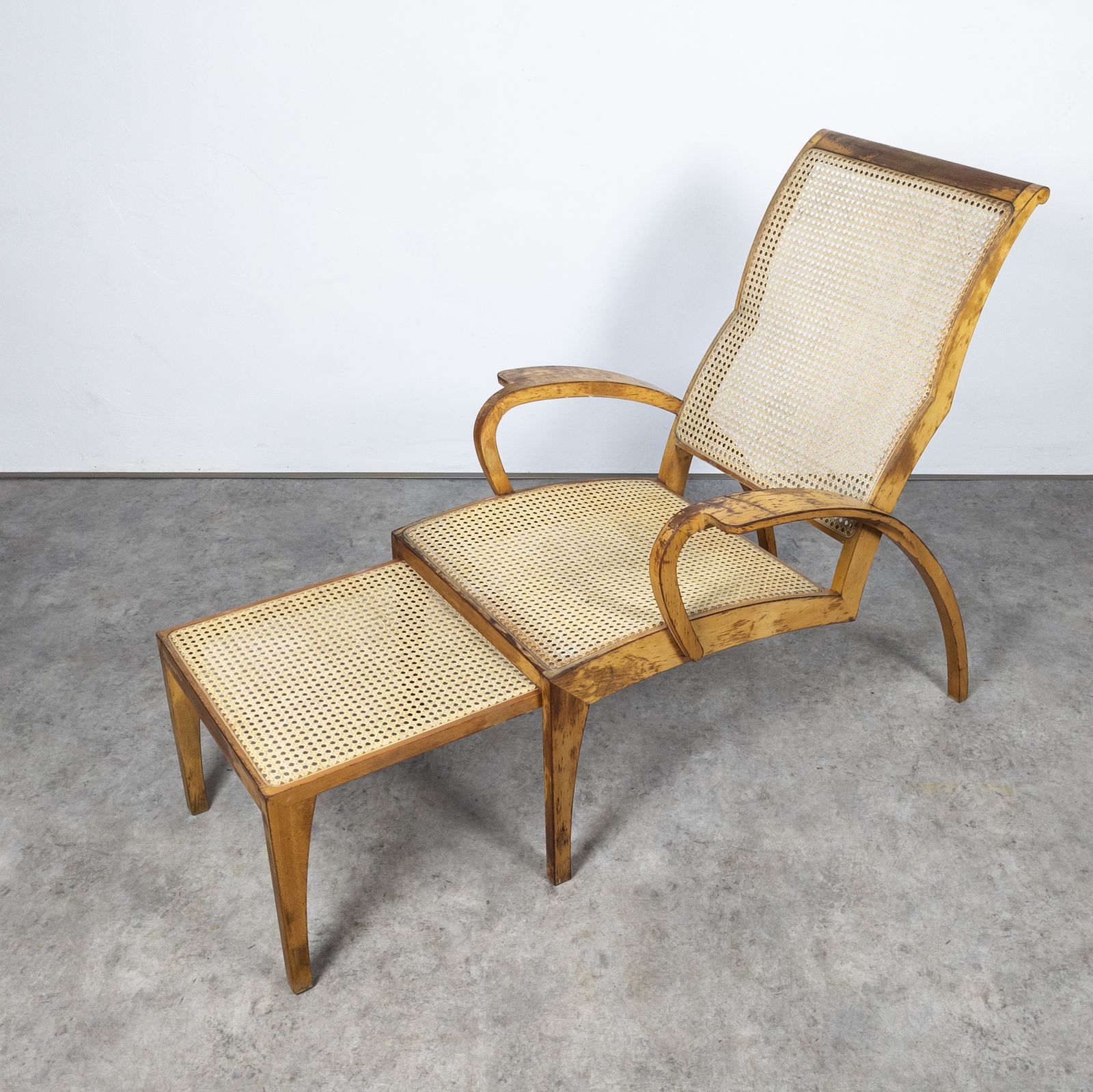 1940s Wood And Rattan Sun Lounger photo Furniture