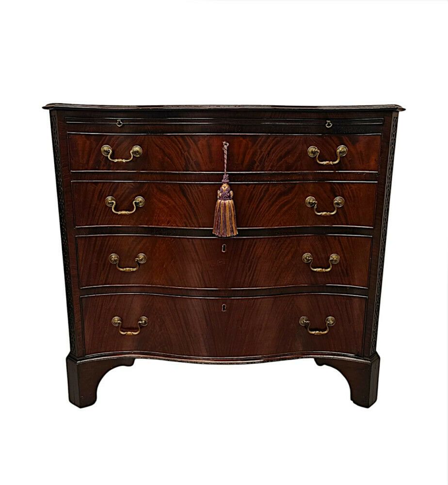 A Very Fine Early 20th Century Serpentine Chest Of Drawers