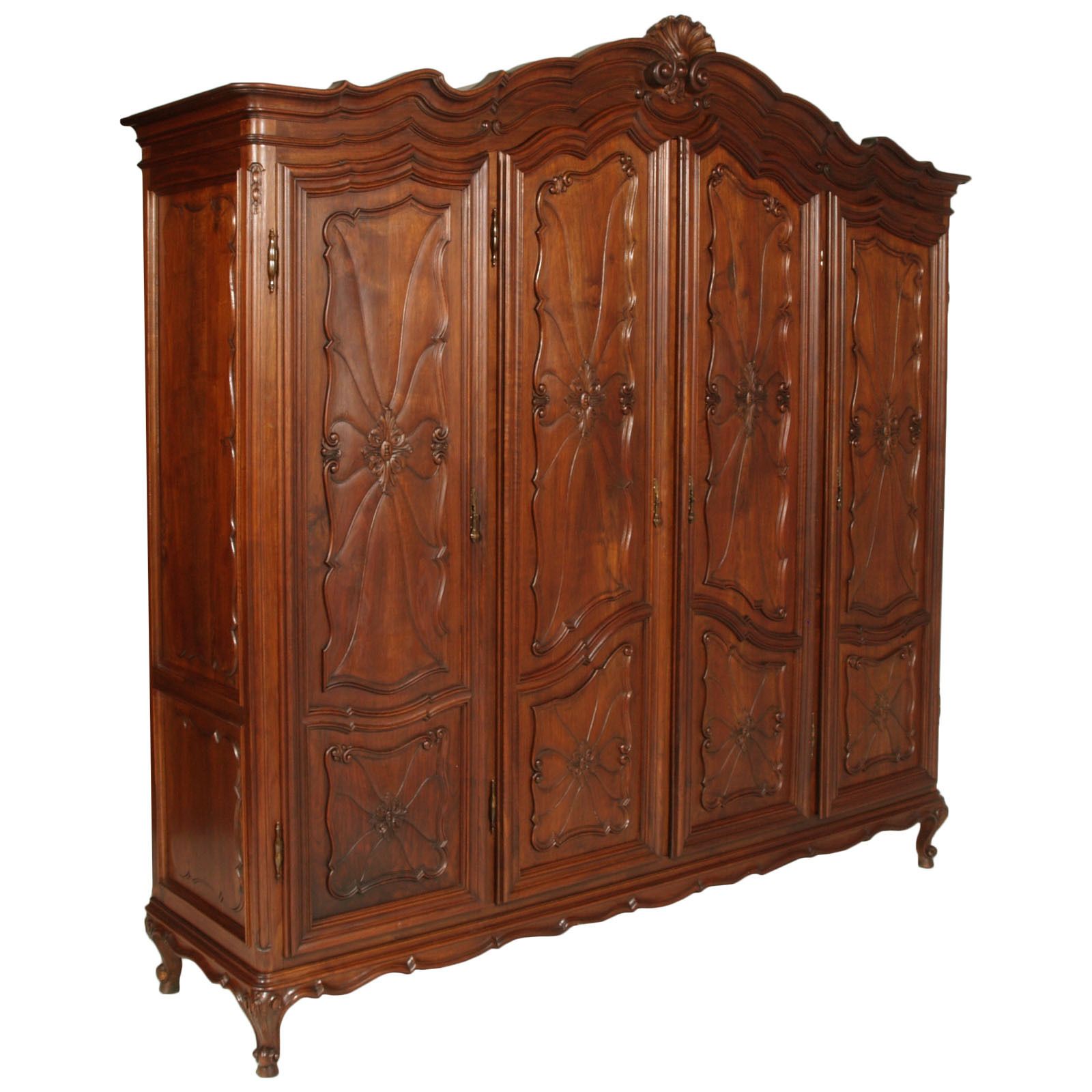 Italy Baroque Massive Carved Walnut Complete Bedroom Sets photo furniture