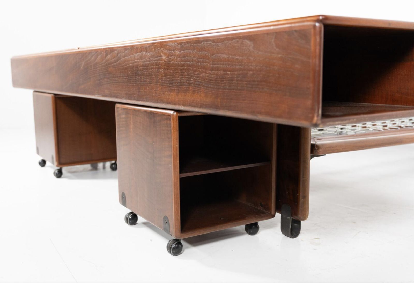 Mid Century Modern Bed With Nightstands By Fabio Lenci For Bernini, Italy, 1970s photo for sale
