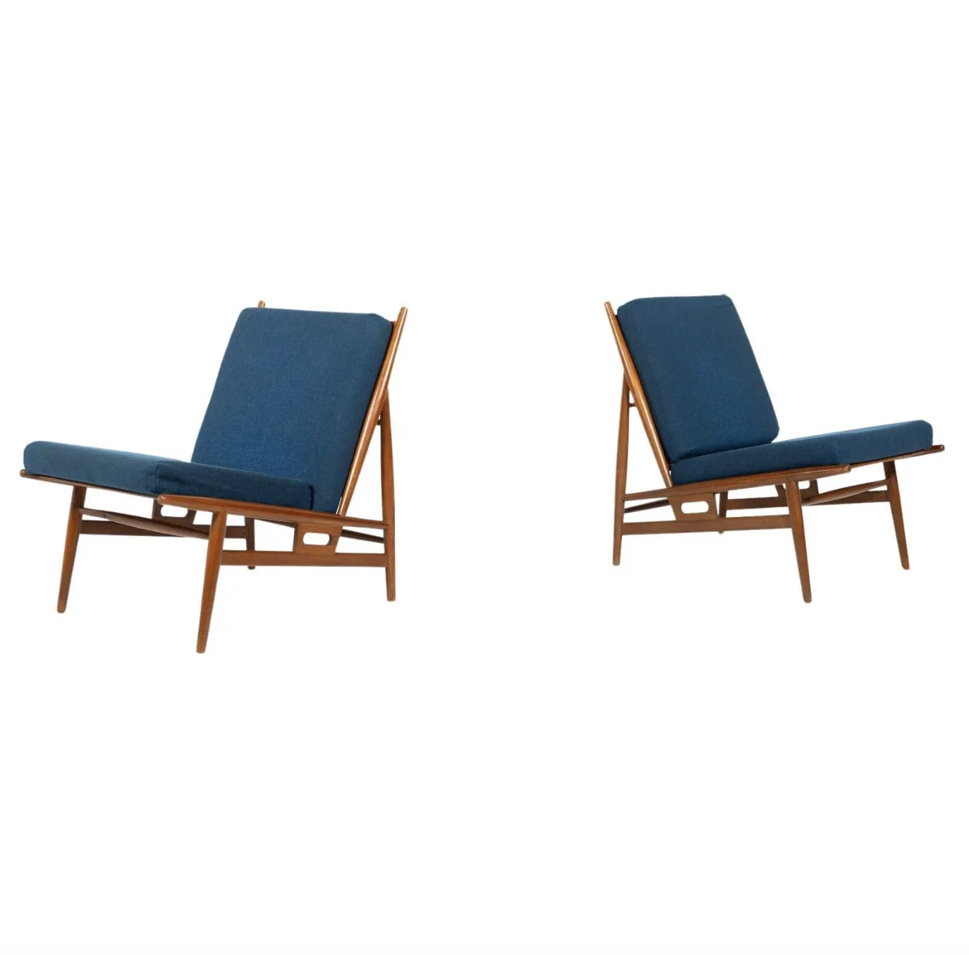 Mid Century Modern Pair Of Armchairs By Isa, Italy, 1960s
