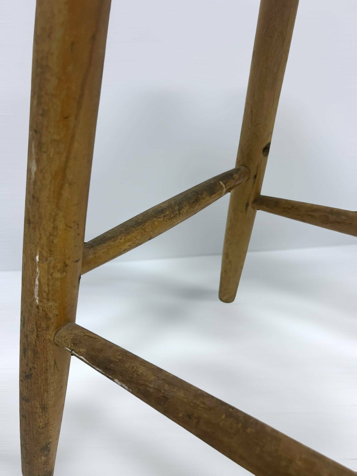 photo furniture Vintage Workshop Stool, Industrial Old Craft Stool, Wooden Design, Old French Wooden Chair, Antique Plant Table