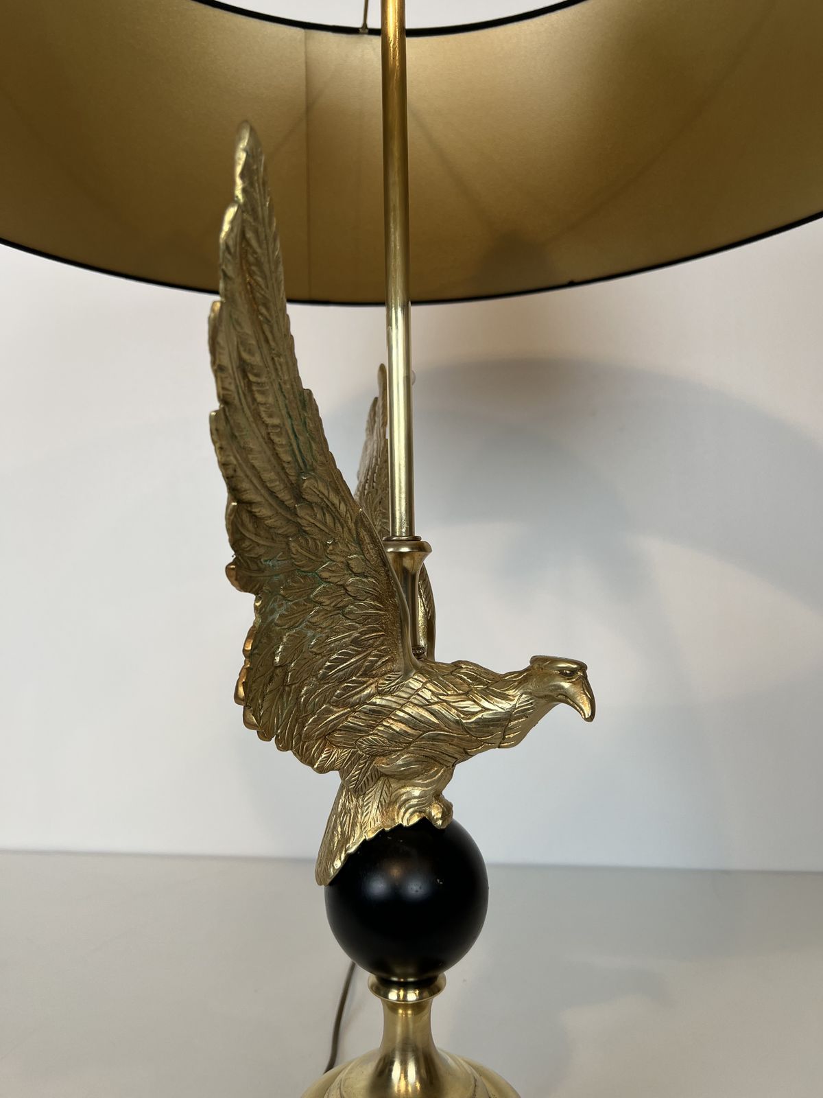 photo furniture Royal Eagle Lamp In Bronze In The Taste Of Maison Charles