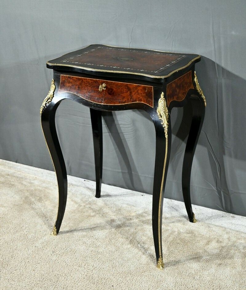 Small Middle Worker In Pear And Amboyna, Napoleon III Period – Mid 19th Century photo for sale