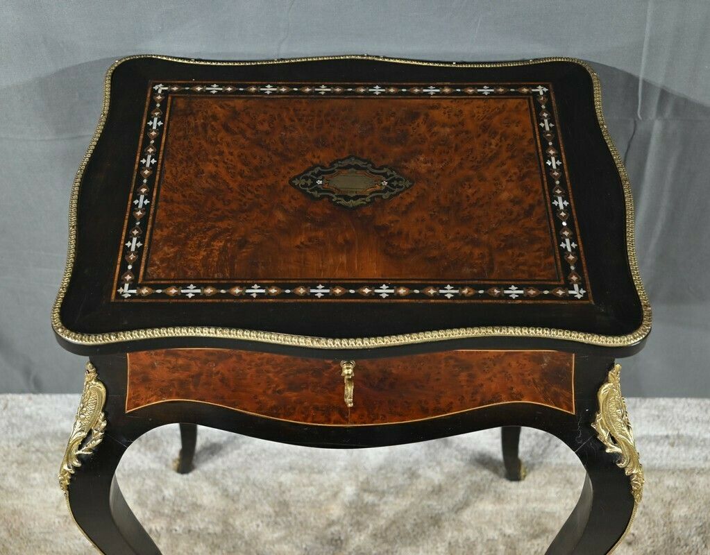 Small Middle Worker In Pear And Amboyna, Napoleon III Period – Mid 19th Century photo 2233.0