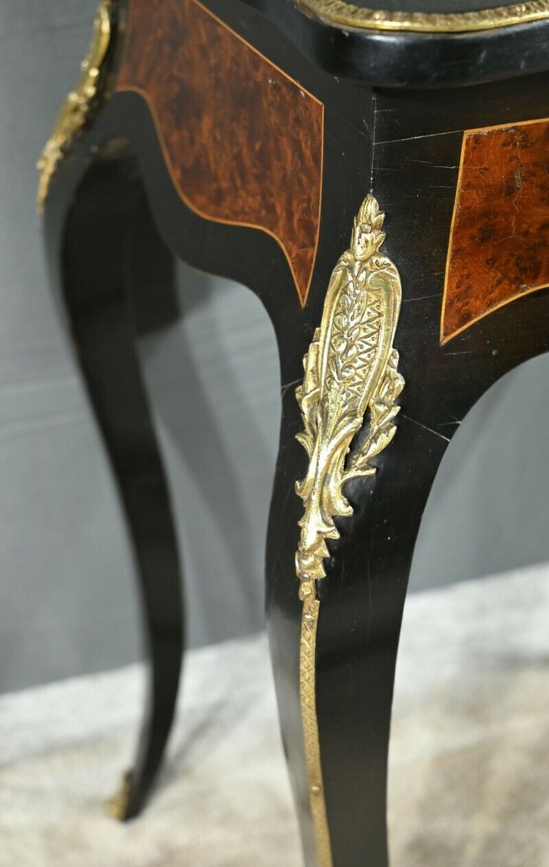 2233.0 Small Middle Worker In Pear And Amboyna, Napoleon III Period – Mid 19th Century photo