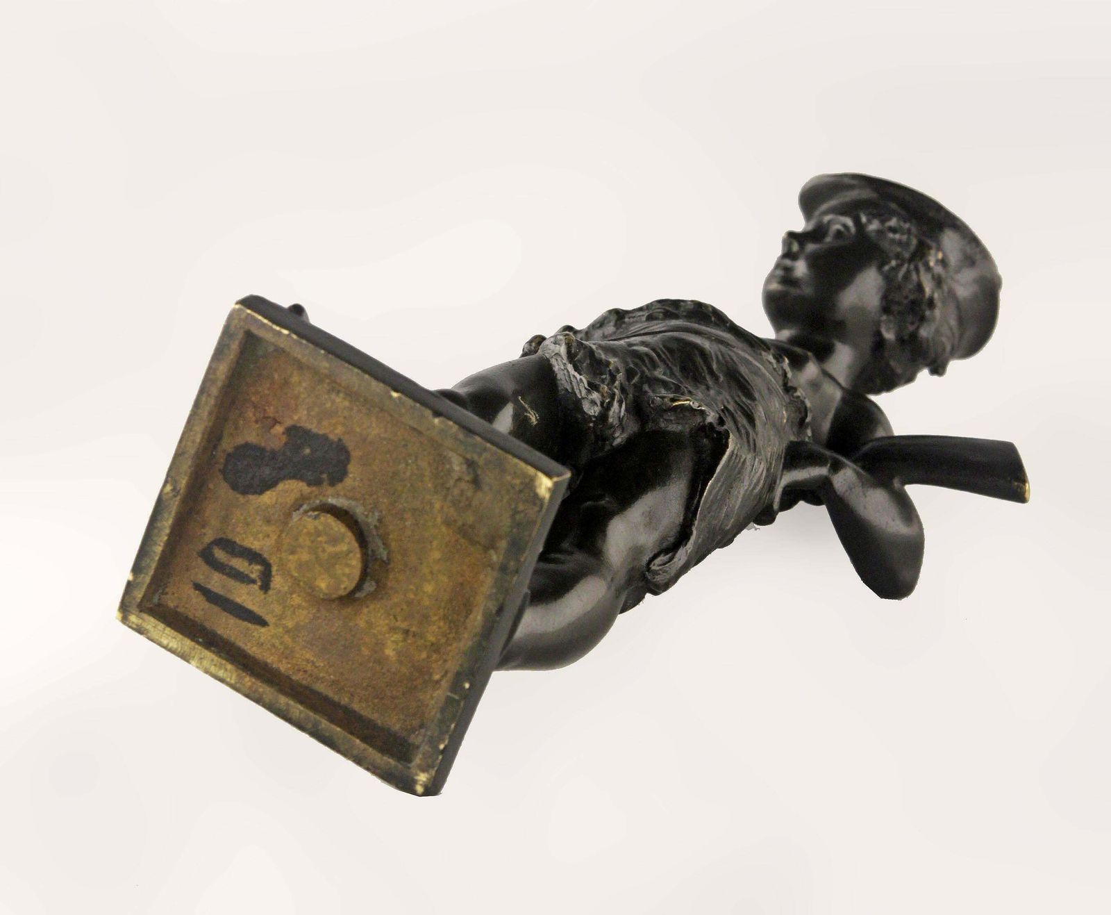 Late 19th Century Romantic French Black Patina Bronze Sculpture Of A Hunter Boy With Riffle photo vinterior