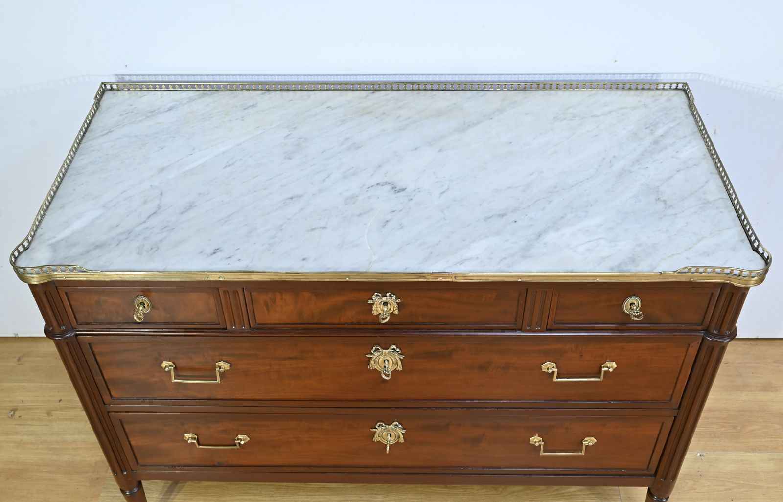 Cuban Mahogany Chest Of Drawers, Louis XVI Period – 2nd Part 18th Century photo 4380.0