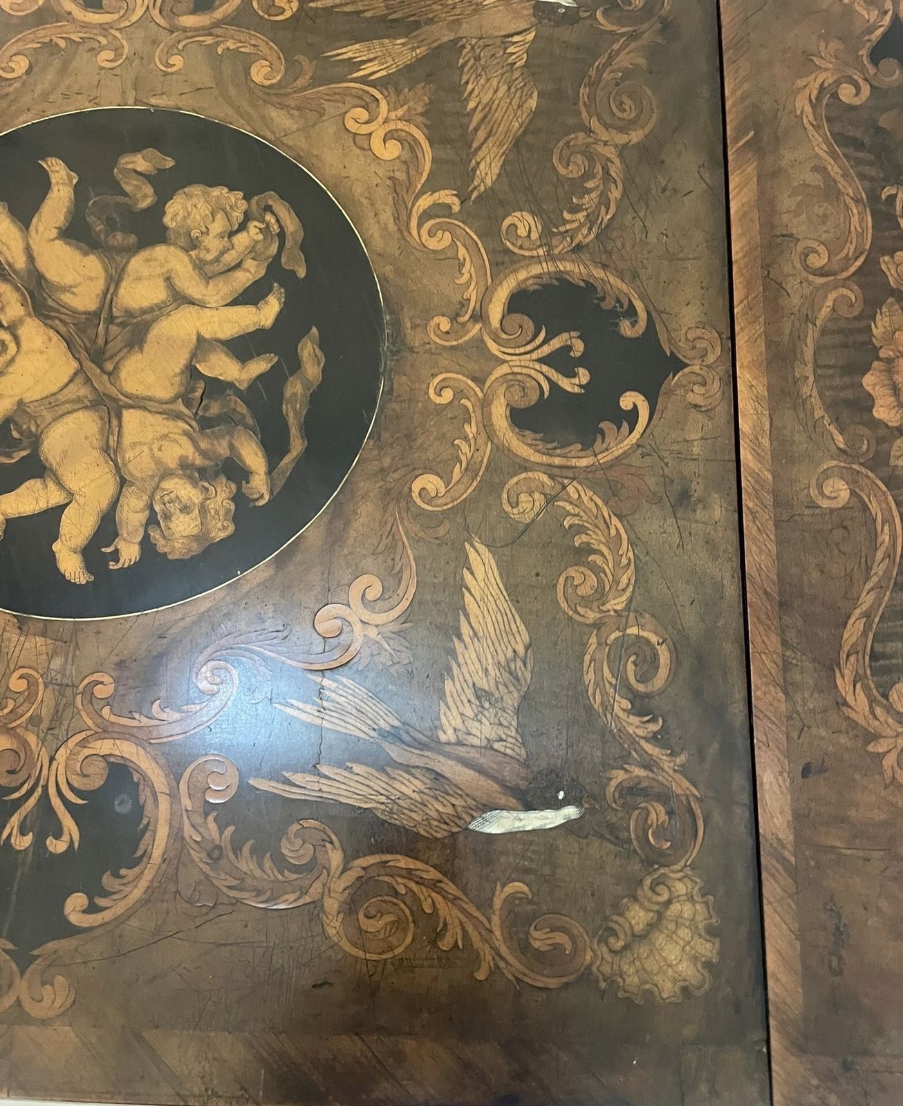 photo vintage Outstanding Quality Antique 19th Century Marquetry Inlaid Burr Walnut Side Table