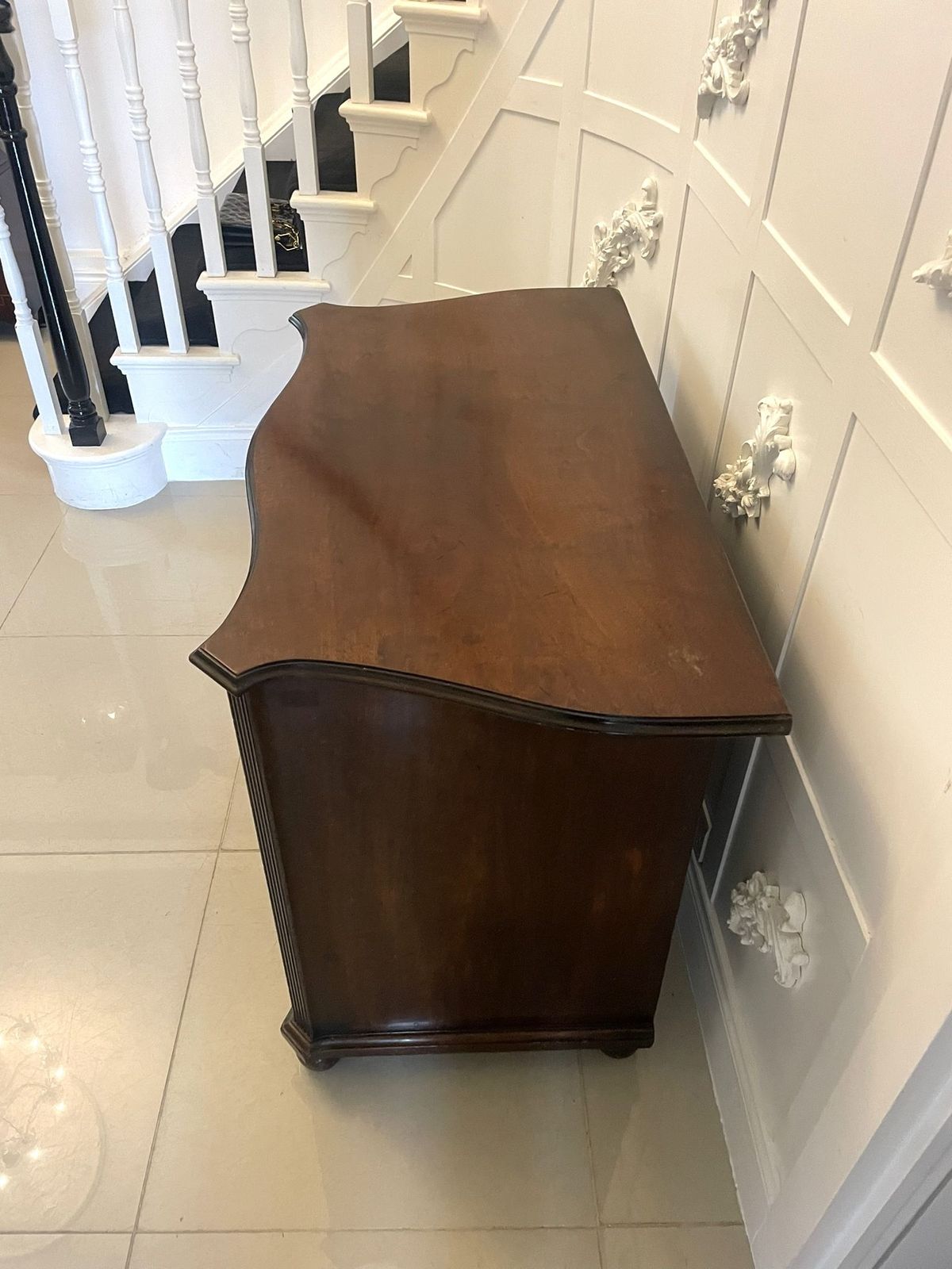 Outstanding Quality Antique 18th Century Mahogany Serpentine Chest Of Drawers photo furniture