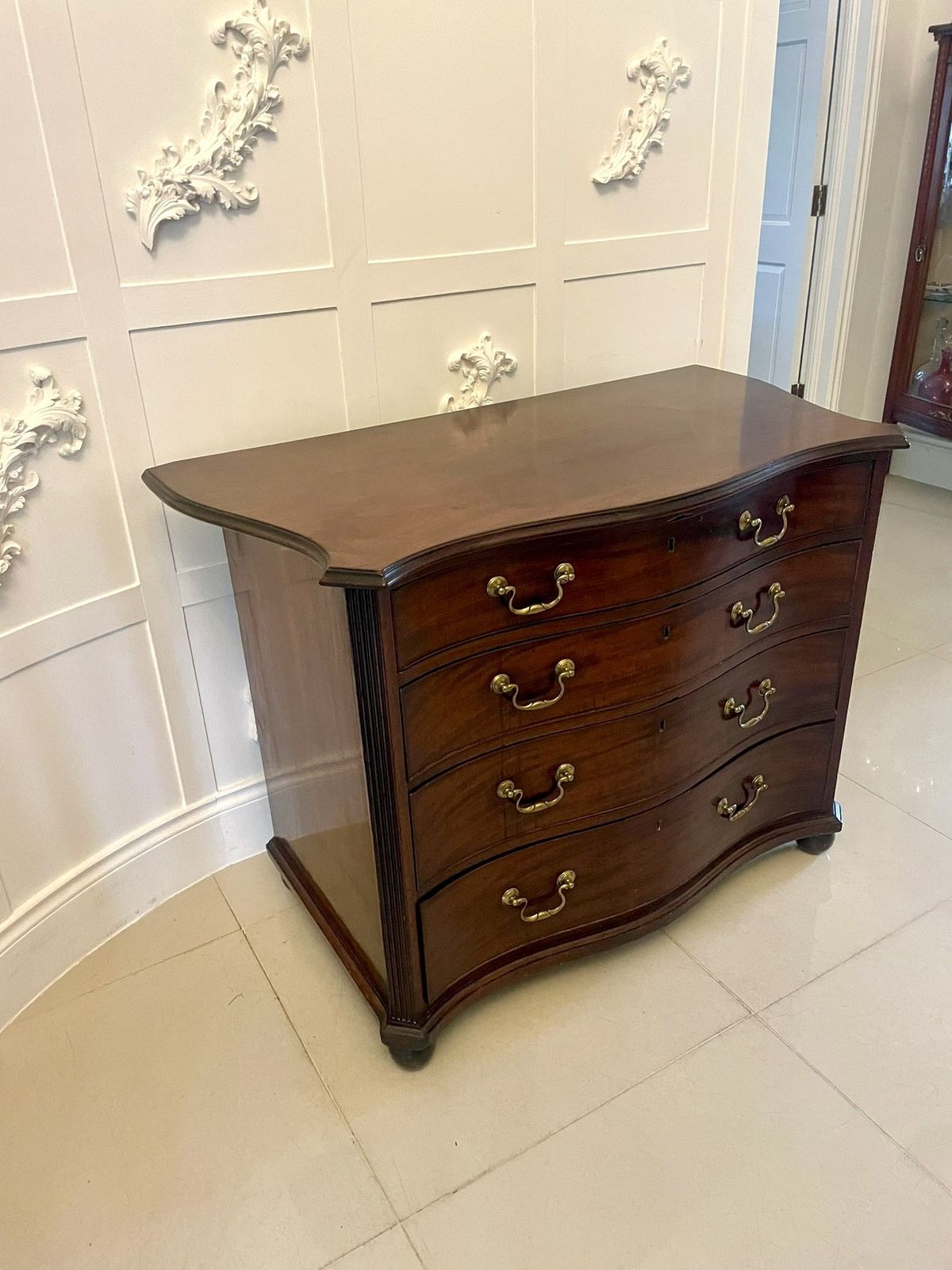 Outstanding Quality Antique 18th Century Mahogany Serpentine Chest Of Drawers photo Furniture