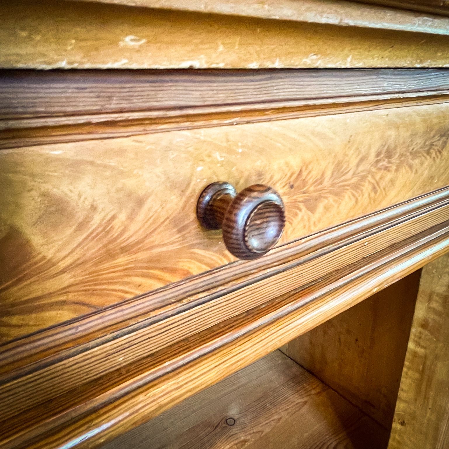 photo vintage Antiek Herenhuis Dressoir – België, Ca. 1880