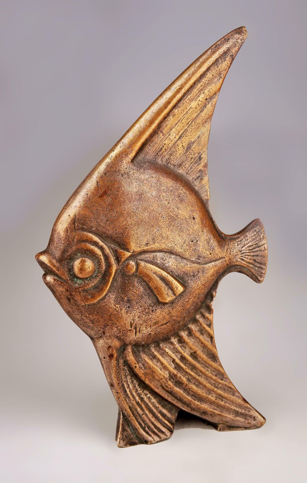 Early 20th Century Art Déco French Patinated Bronze Sculpture Of An Angel Fish photo furniture