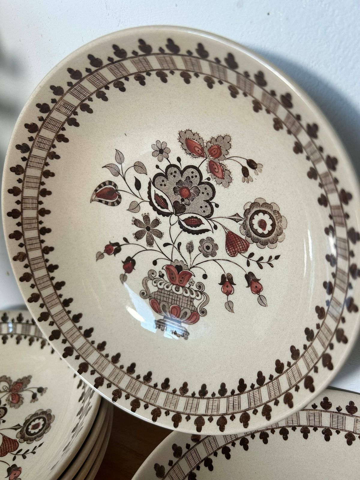 Jamestown Brown By Johnson Brothers Of Staffordshire   Lot Of 8 Bread & Butter Plate   6 3/8" Diameter   Flowers In Urn   Jacobean photo for sale