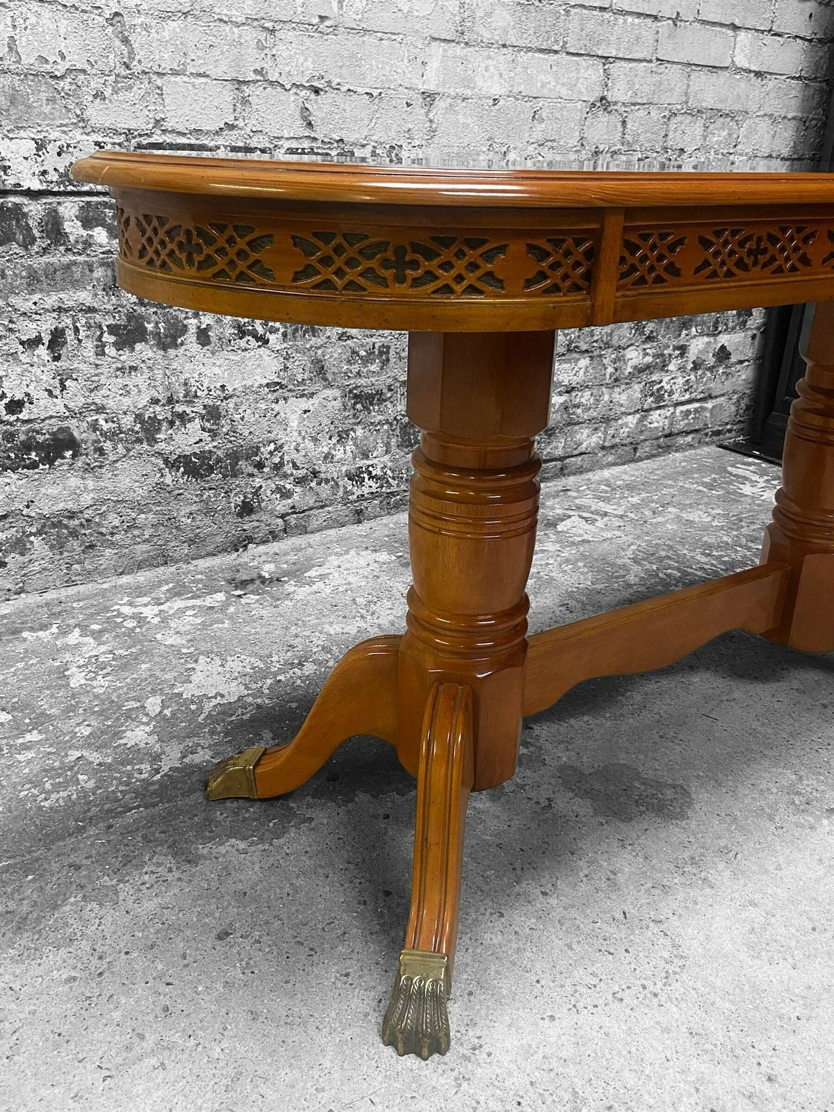photo furniture Antique Style Inlaid Pedestal Hall Table / Made In England C1970