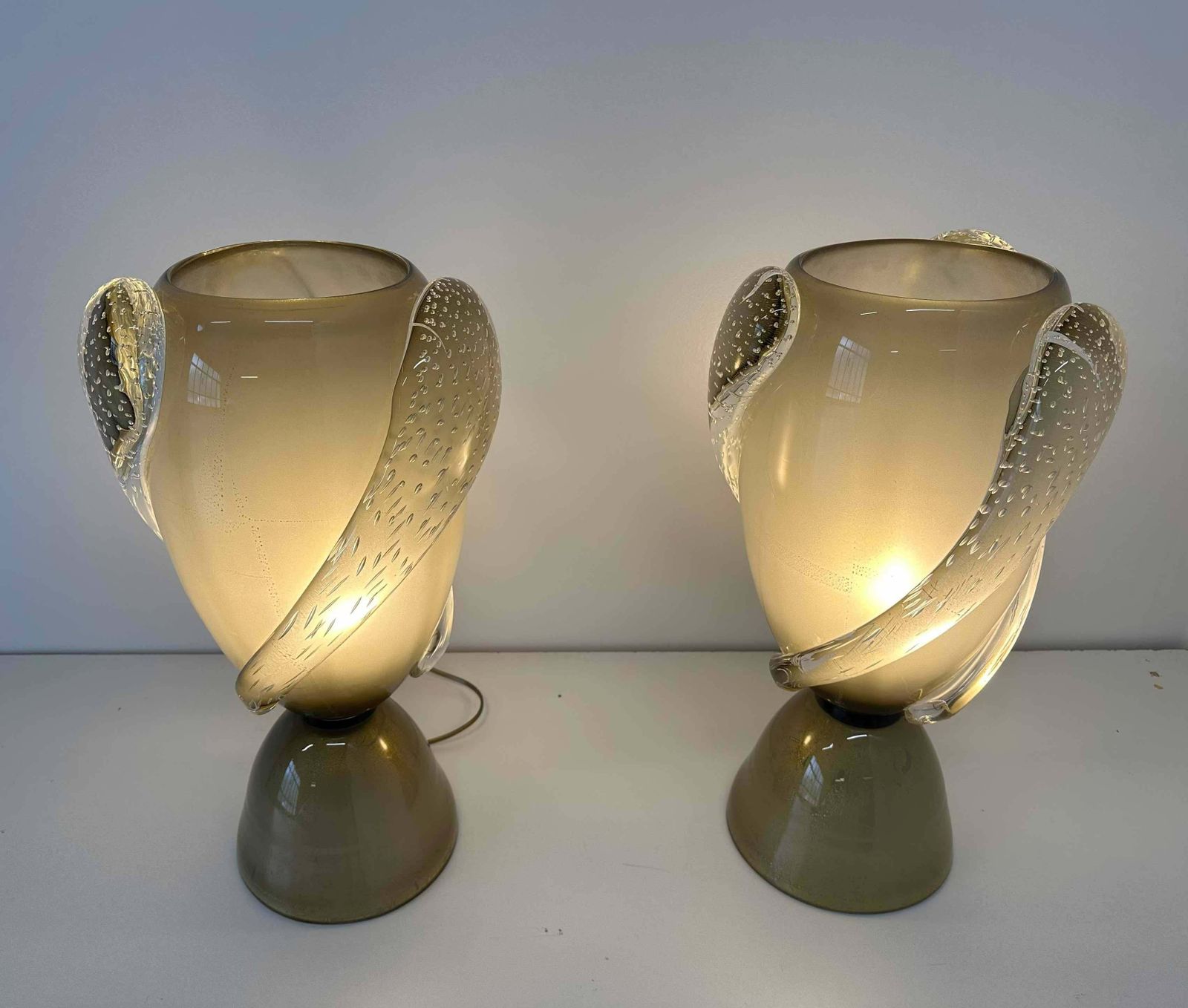 Pair Of Italian Art Deco Style Grey And Gold Leaf Murano Glass Vase Lamps photo vintage