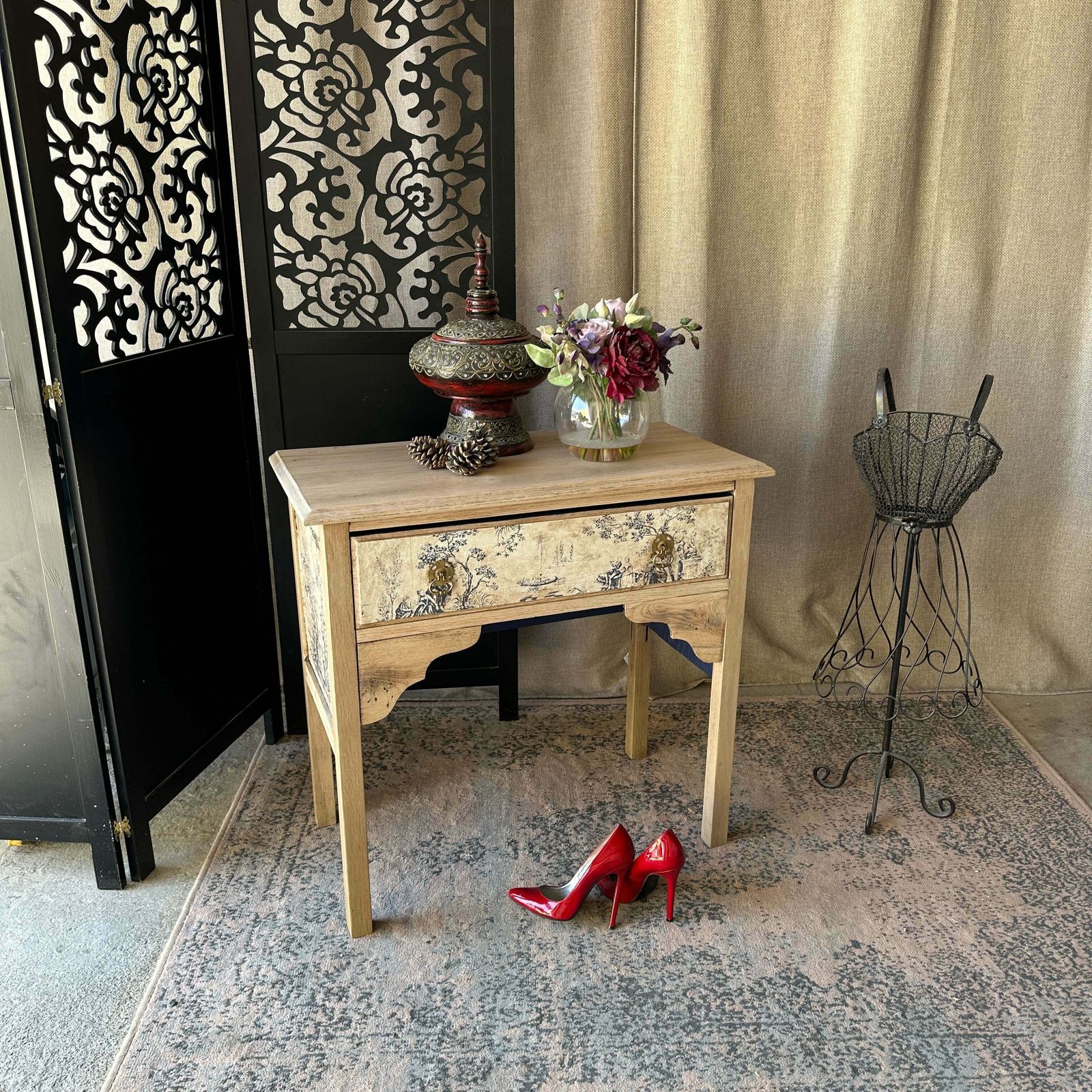 Solid Oak Console Table Toile De Jouy Decoupage photo vinterior