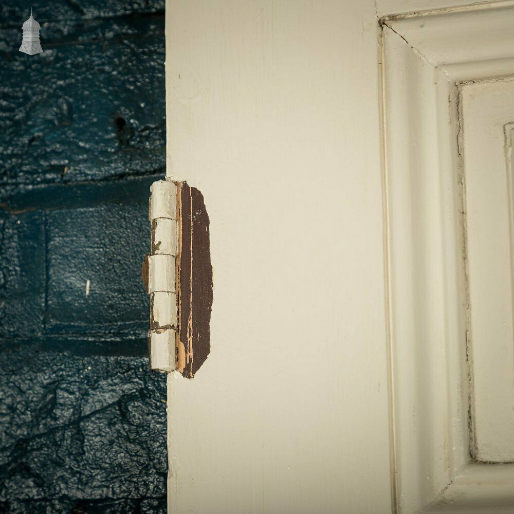 Six Panel Door, Moulded White Painted Pine photo vintage