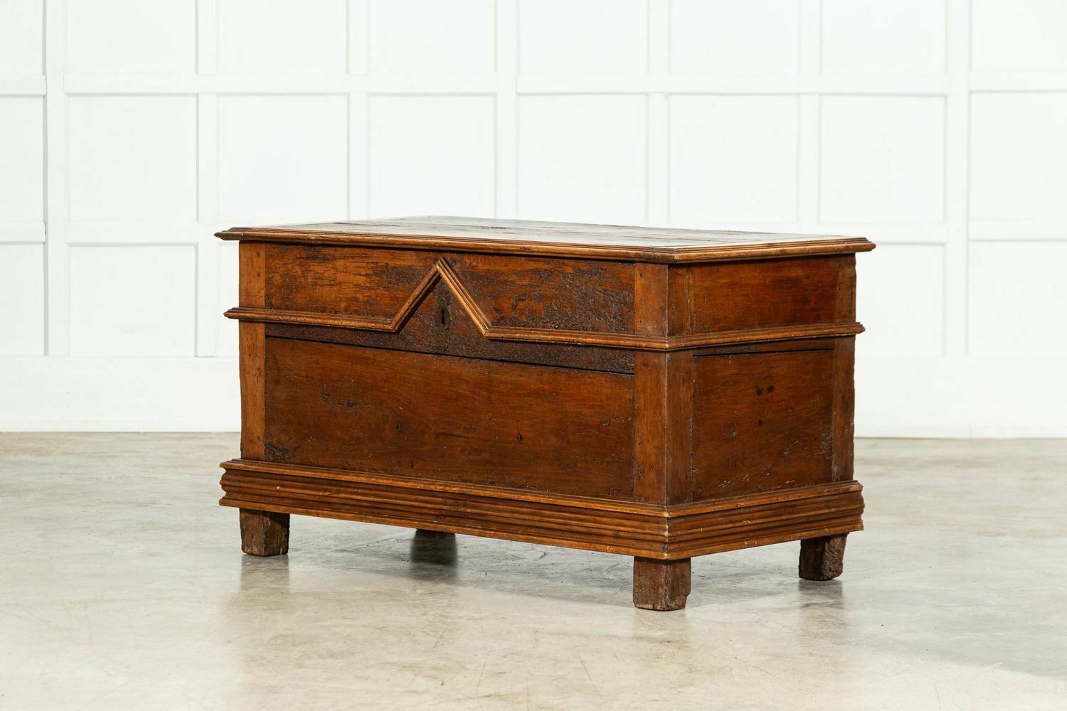 17thc Italian Cedar Wood Coffer photo Furniture