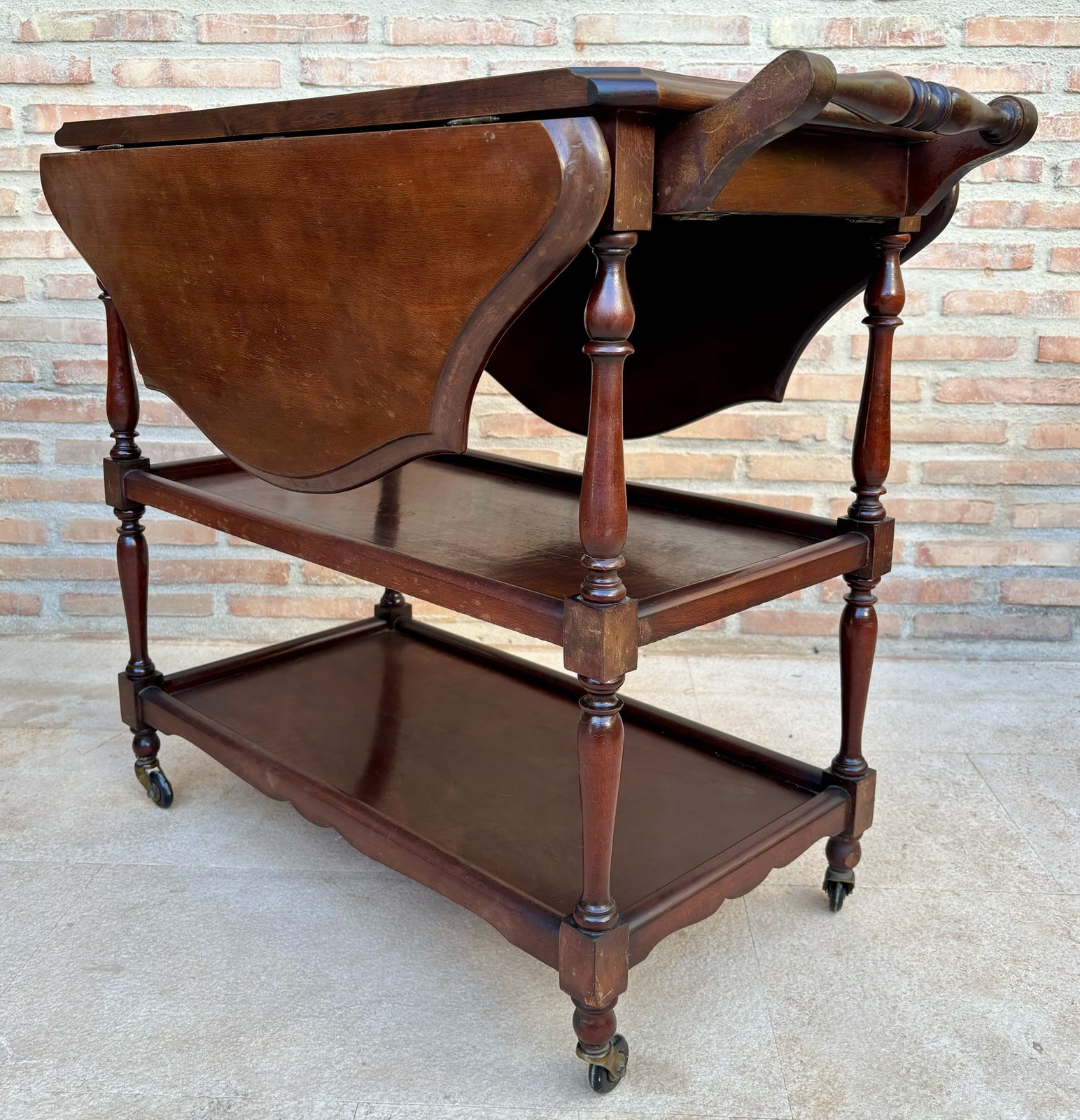 Mid 20th Century Serving Trolley With Wheels, Wings And 2 Shelves With Removable Handle, 1940´S photo vinterior