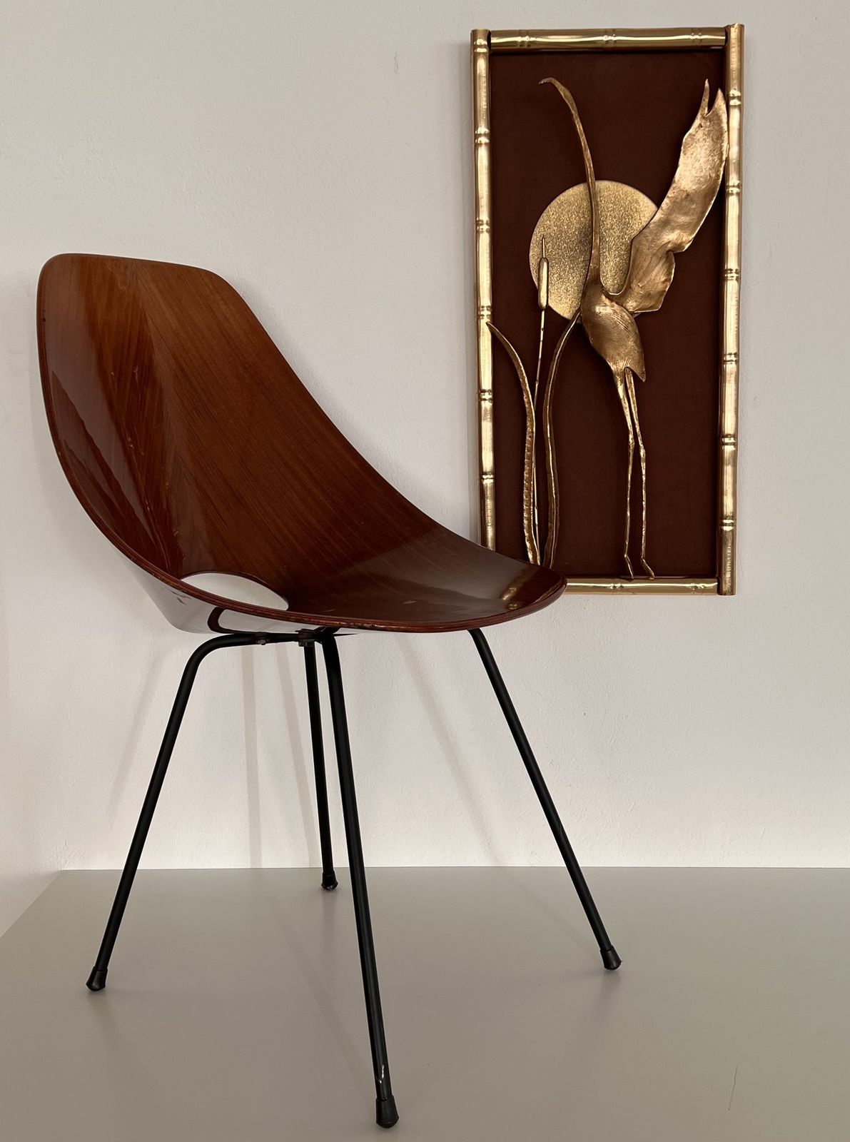 photo furniture Italian Illuminated Wall Art Frame In The Shape Of A Golden Heron