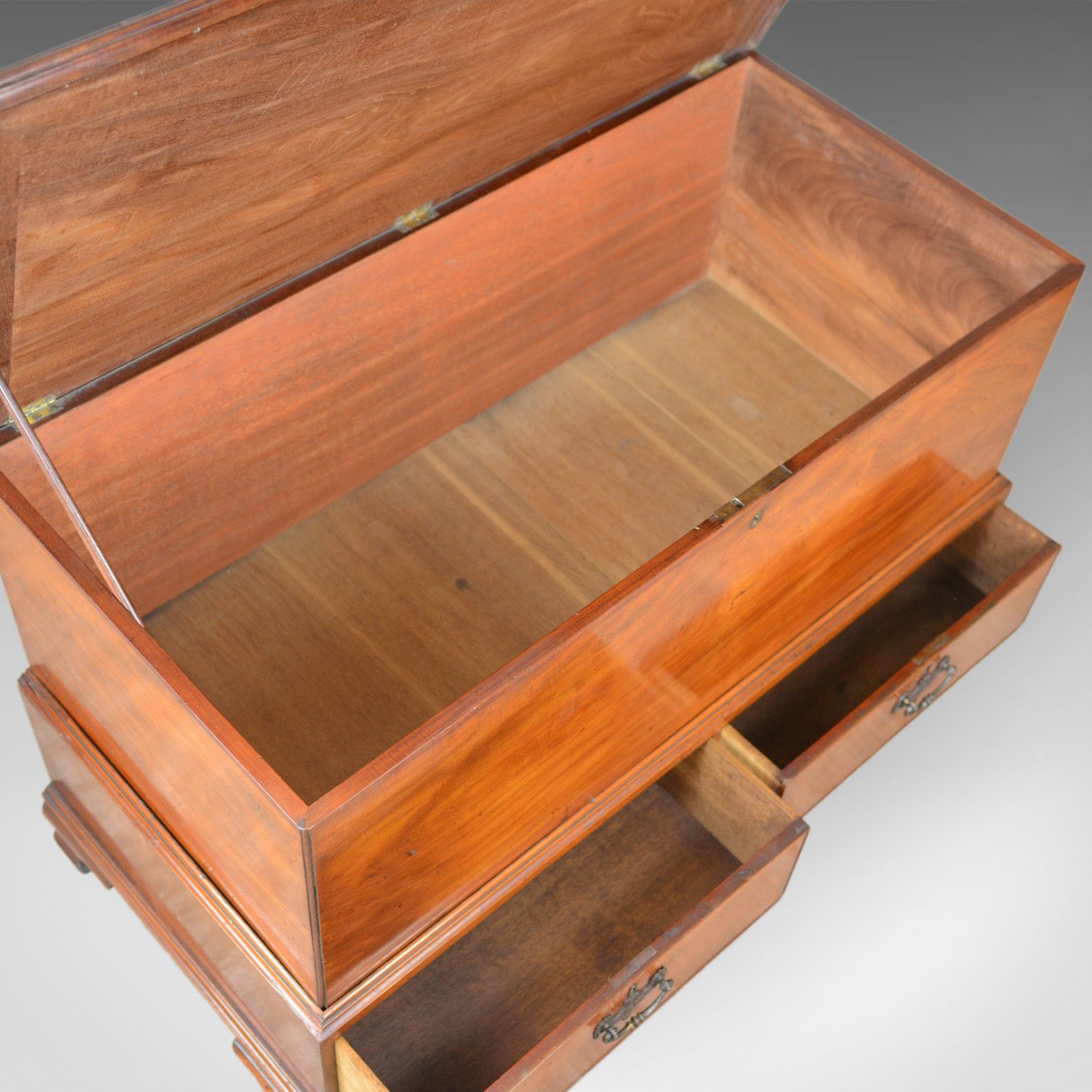 Antique, Mule Chest, English, Georgian Housekeepers Trunk, Mahogany, Circa 1780 photo 2450.0