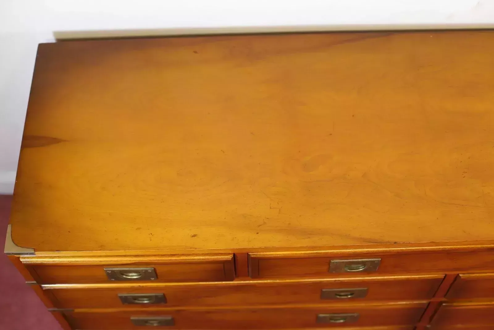 photo vintage Beautiful Yew Wood Military Campaign Sidebord