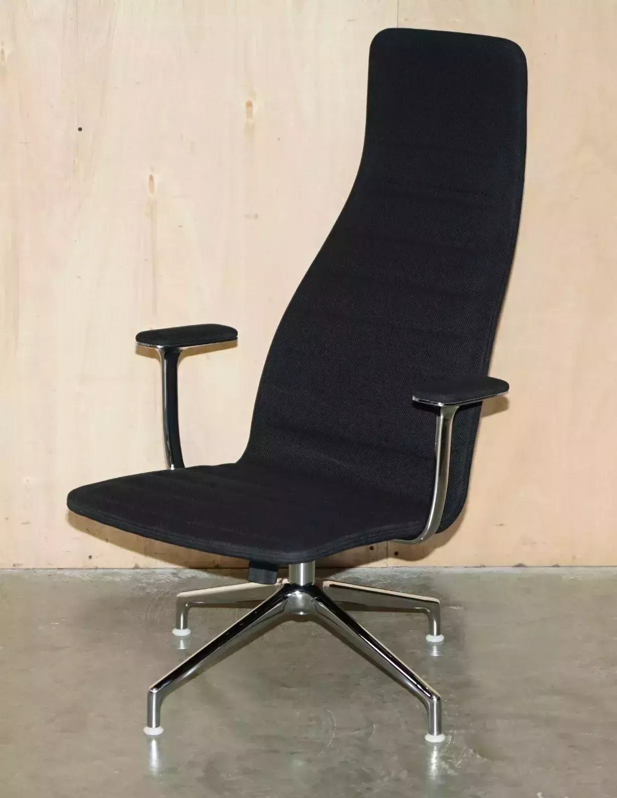 Pair Of Cappellini Lotus Office Lounge Armchairs By Jasper Morrison photo furniture