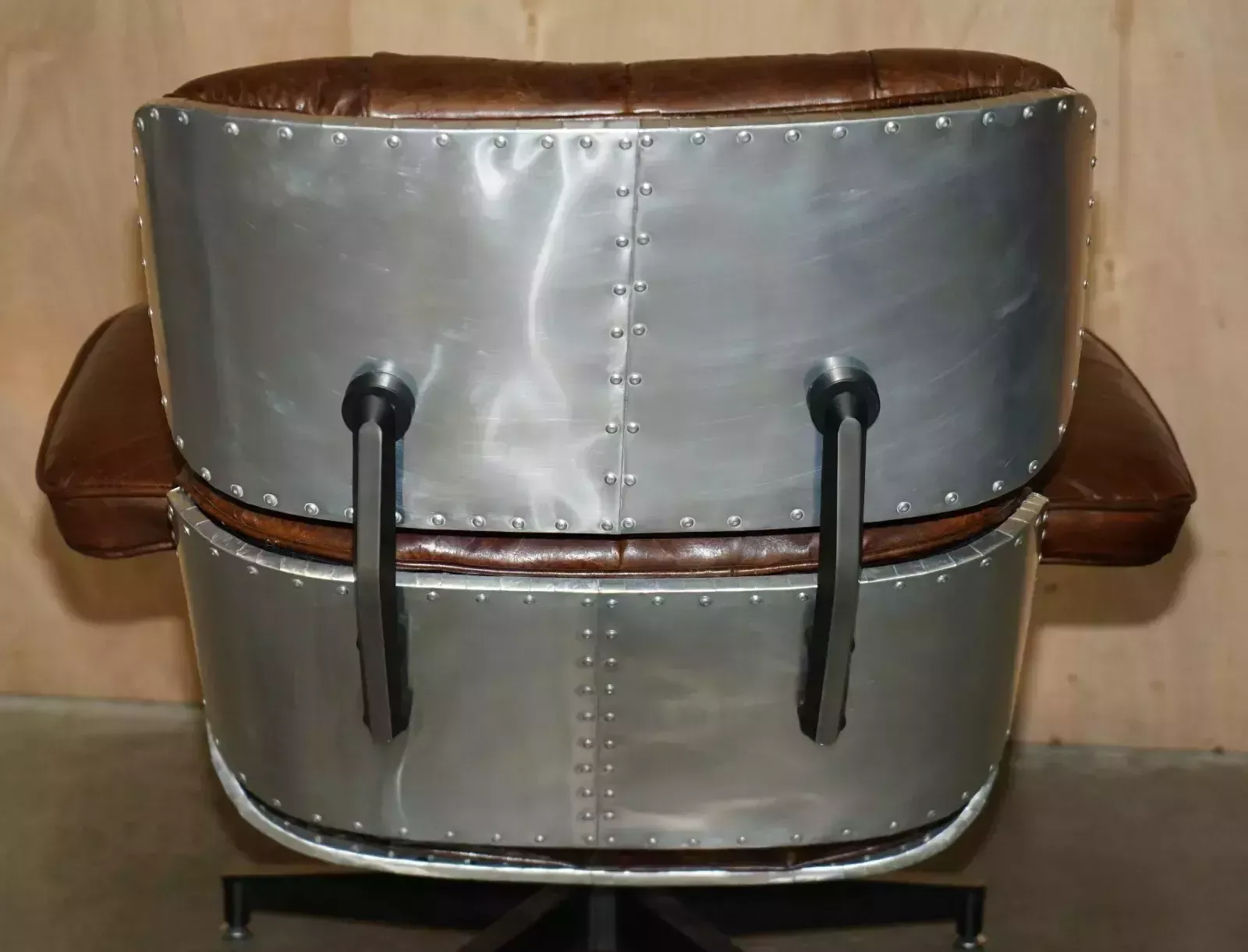 photo vinterior Stunning Heritage Brown Leather Hand Hammered Aviator Lounger Armchair & Ottoman