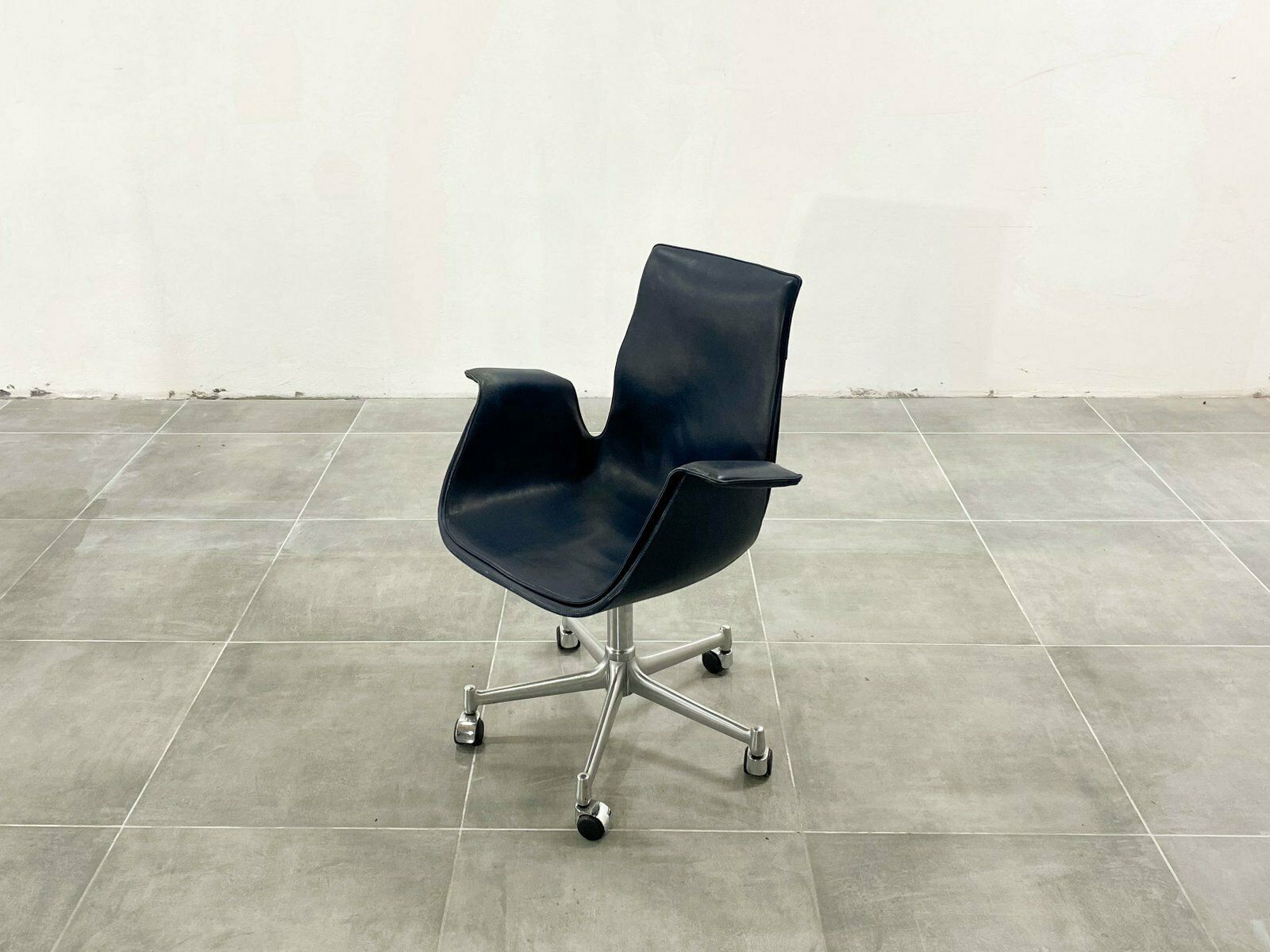Fk 6727 Tulip Office Chair Attributed To Fabricius & Kastholm For Kill International, 1960s photo vintage
