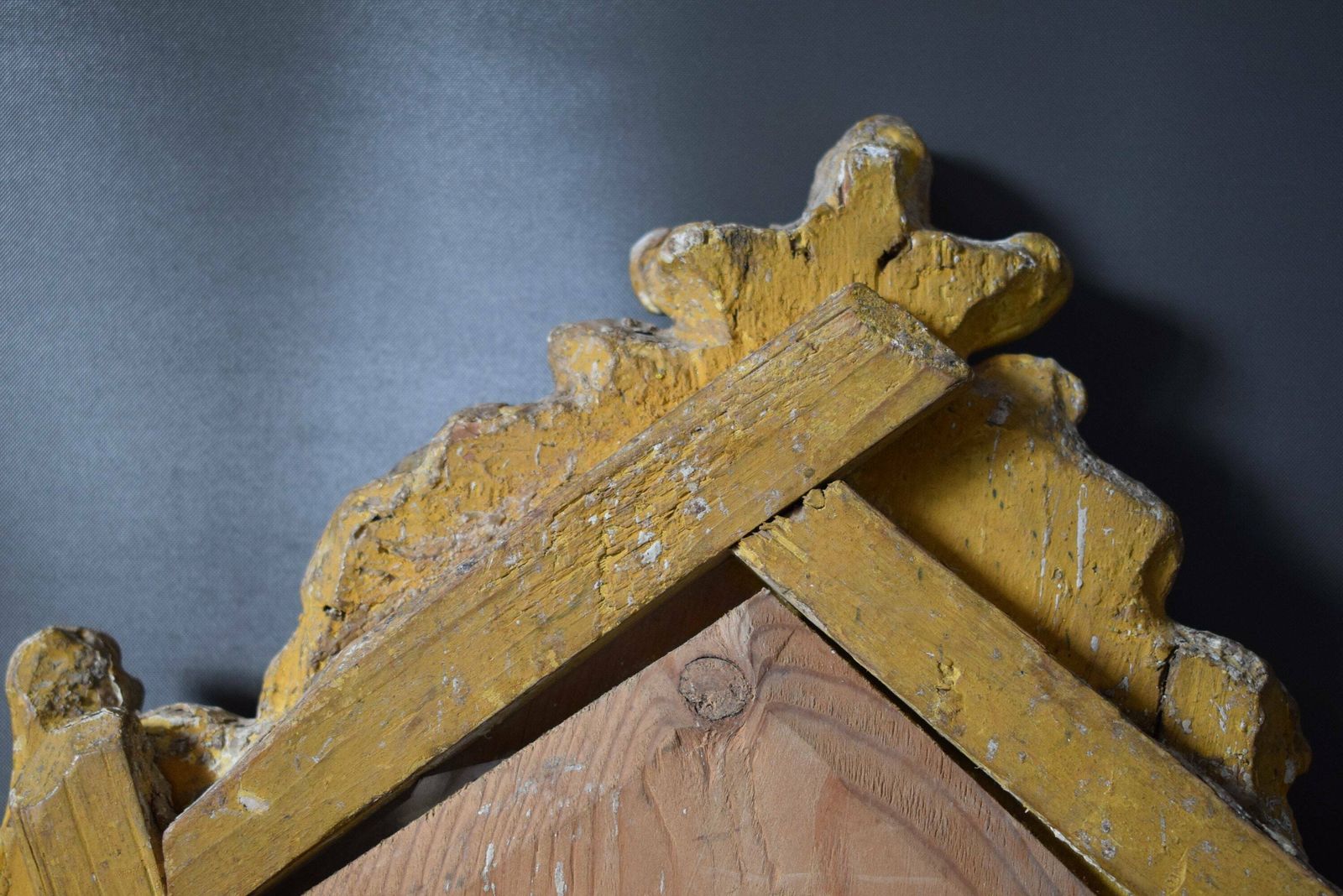 photo furniture 18th Antique French Carved Gilt Wood Photo Frame