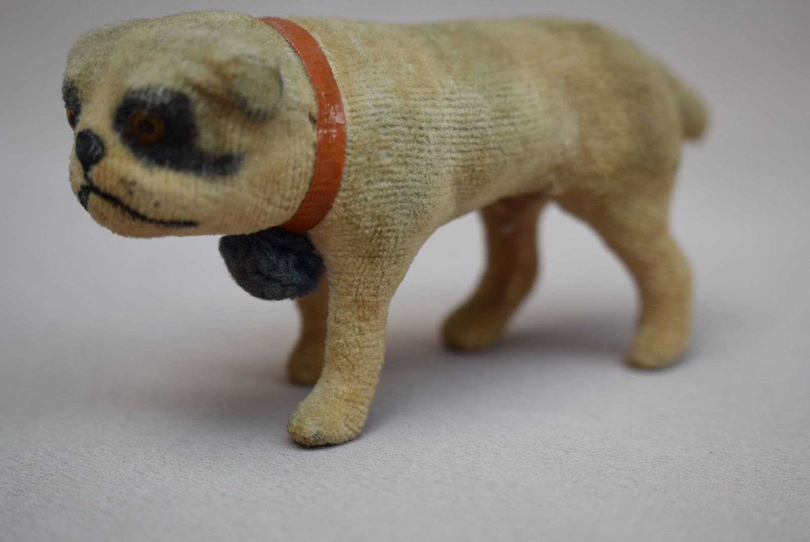 photo furniture Antique Pug Carlin Putz Dog, 1910s