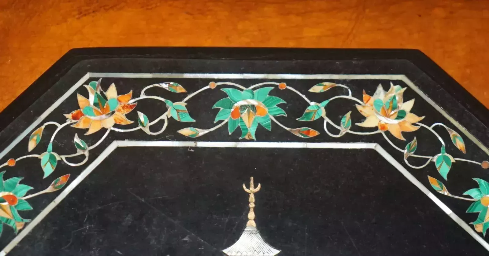 Home Decor Exquisite Pietra Dura Marble & Mother Of Pearl Table Top Depicting The Taj Mahal photo