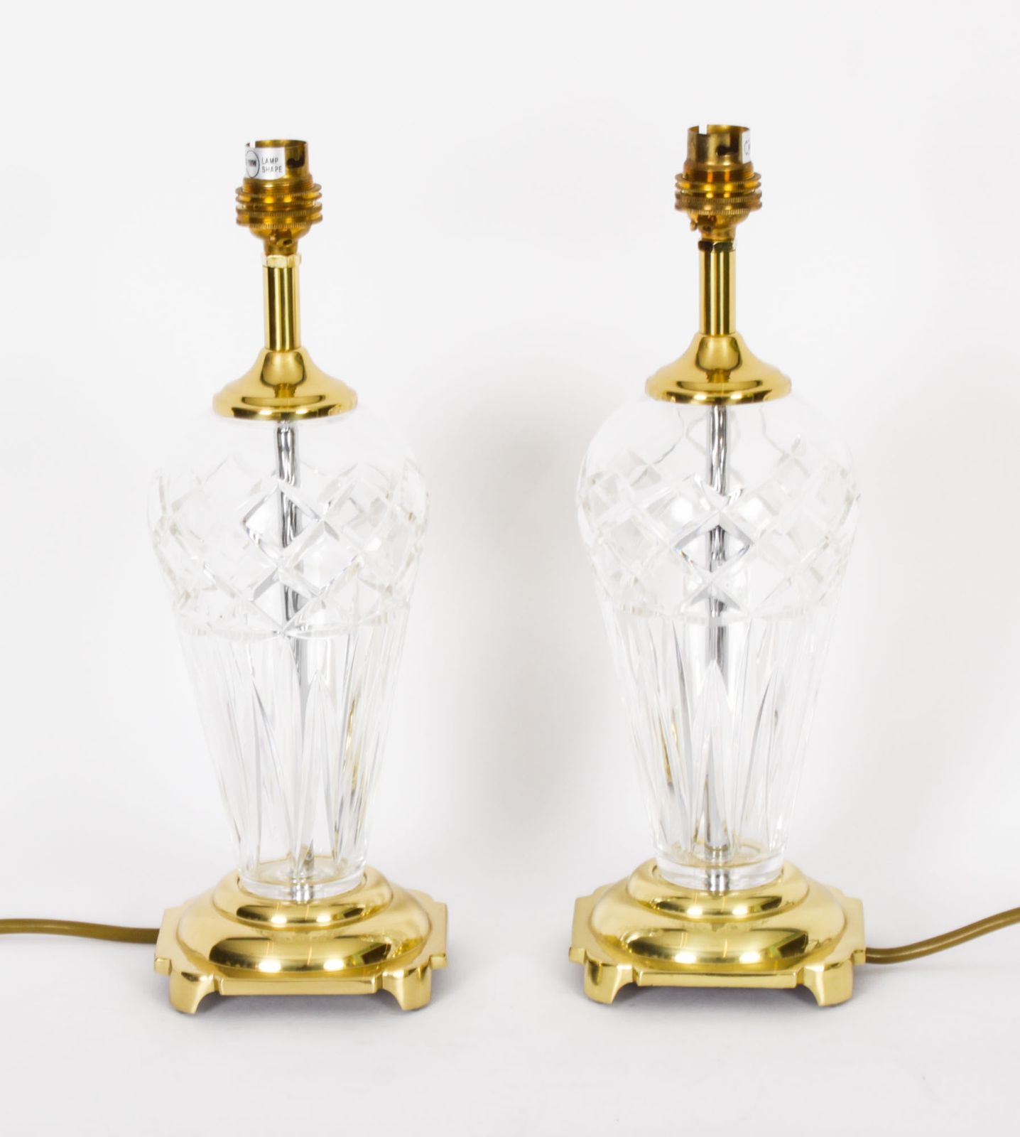 photo vinterior Vintage Pair Of Windsor Cut Glass Lamps  20th Century