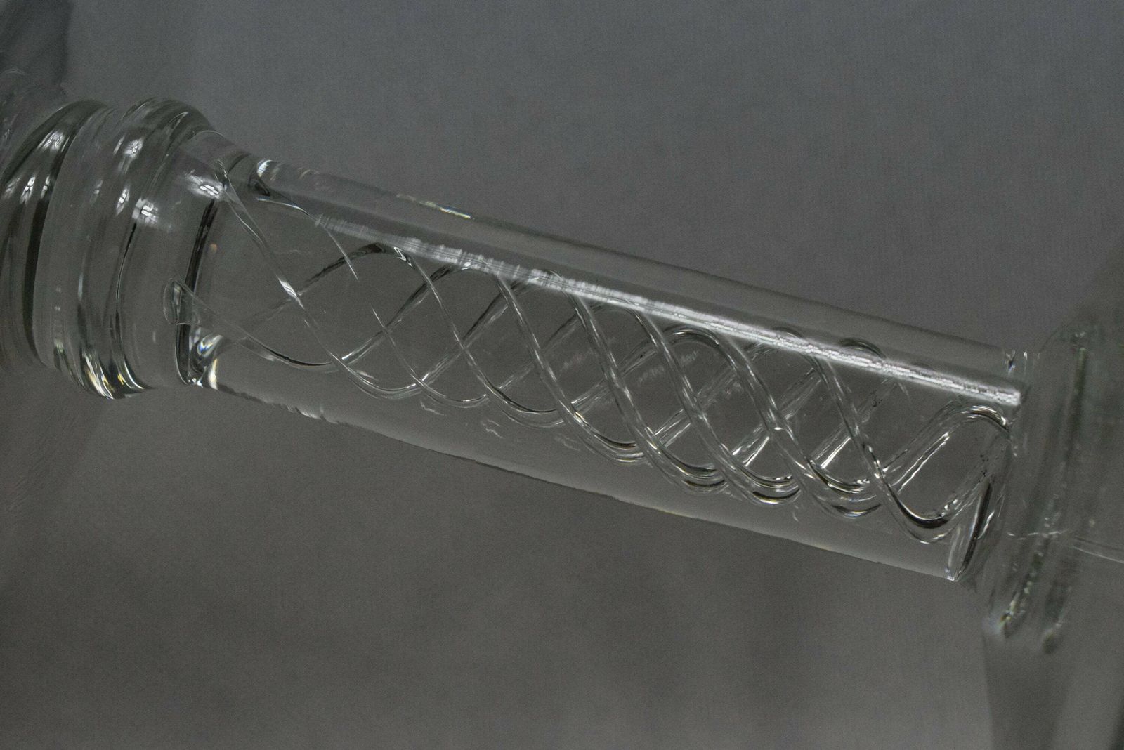 photo furniture Rare Antique French 18th Century Twist Crystal Bowl Candy Dish