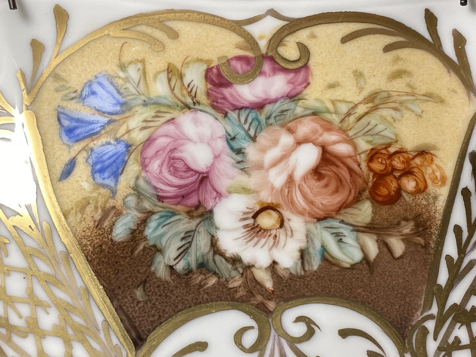 photo for sale Exquisite Limoges Hand Painted Floral Gilded Plate – Antique French Elegance 22 Centimeters Wide