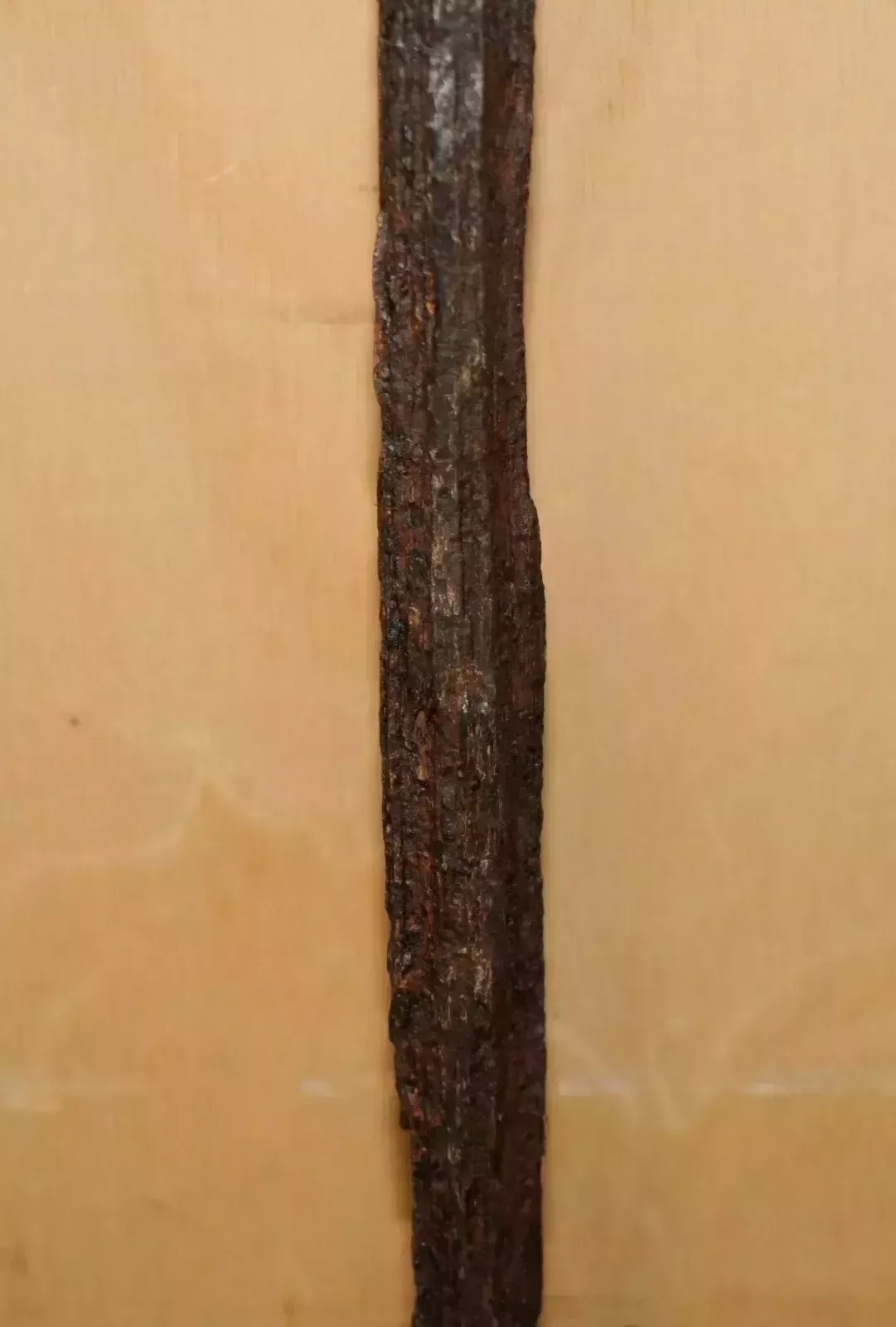 photo furniture Antique Circa 1640 Original Heavily Worn English Ship's Anchor From Penzance