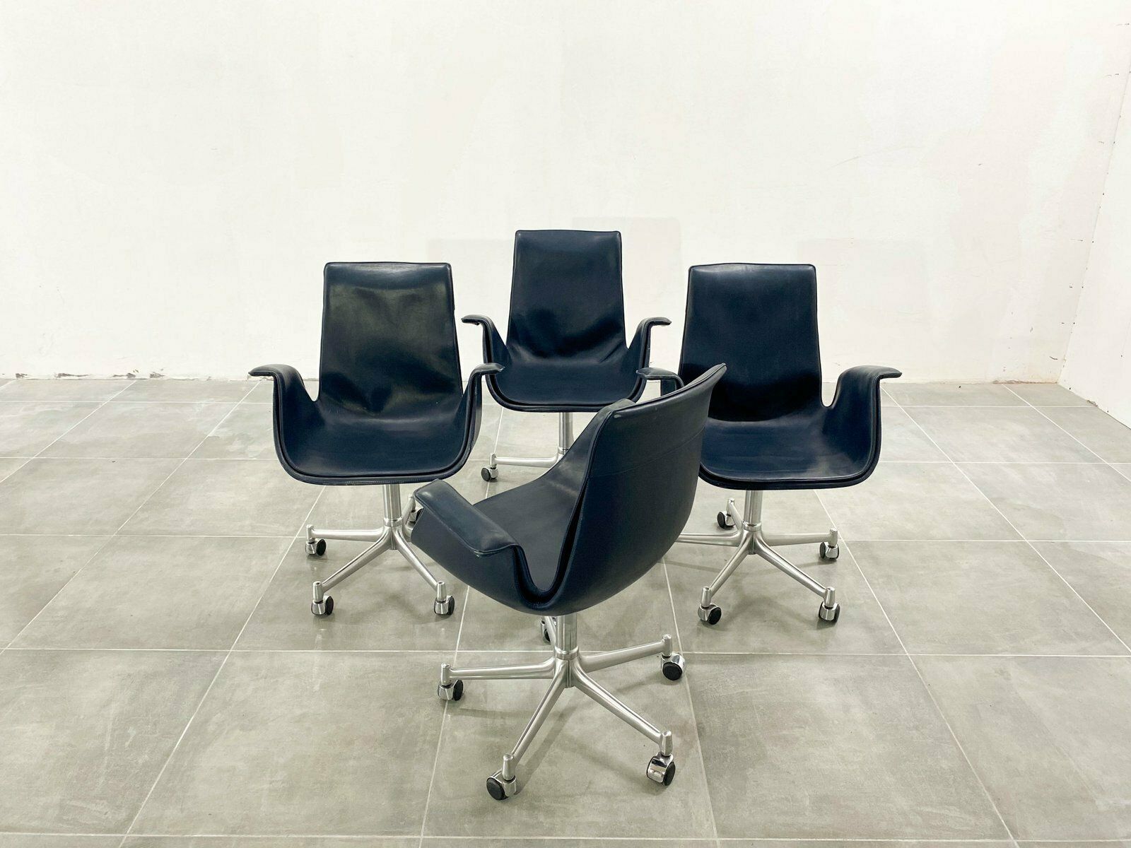 Fk 6727 Tulip Office Chair Attributed To Fabricius & Kastholm For Kill International, 1960s, Set Of 4 photo Furniture
