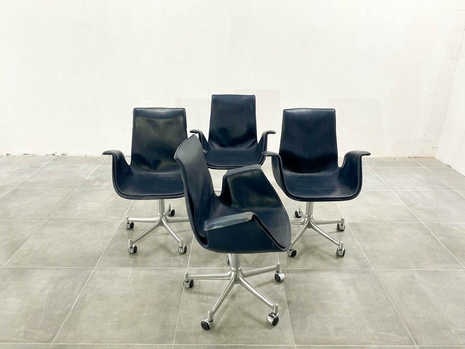 Fk 6727 Tulip Office Chair Attributed To Fabricius & Kastholm For Kill International, 1960s, Set Of 4 photo vintage