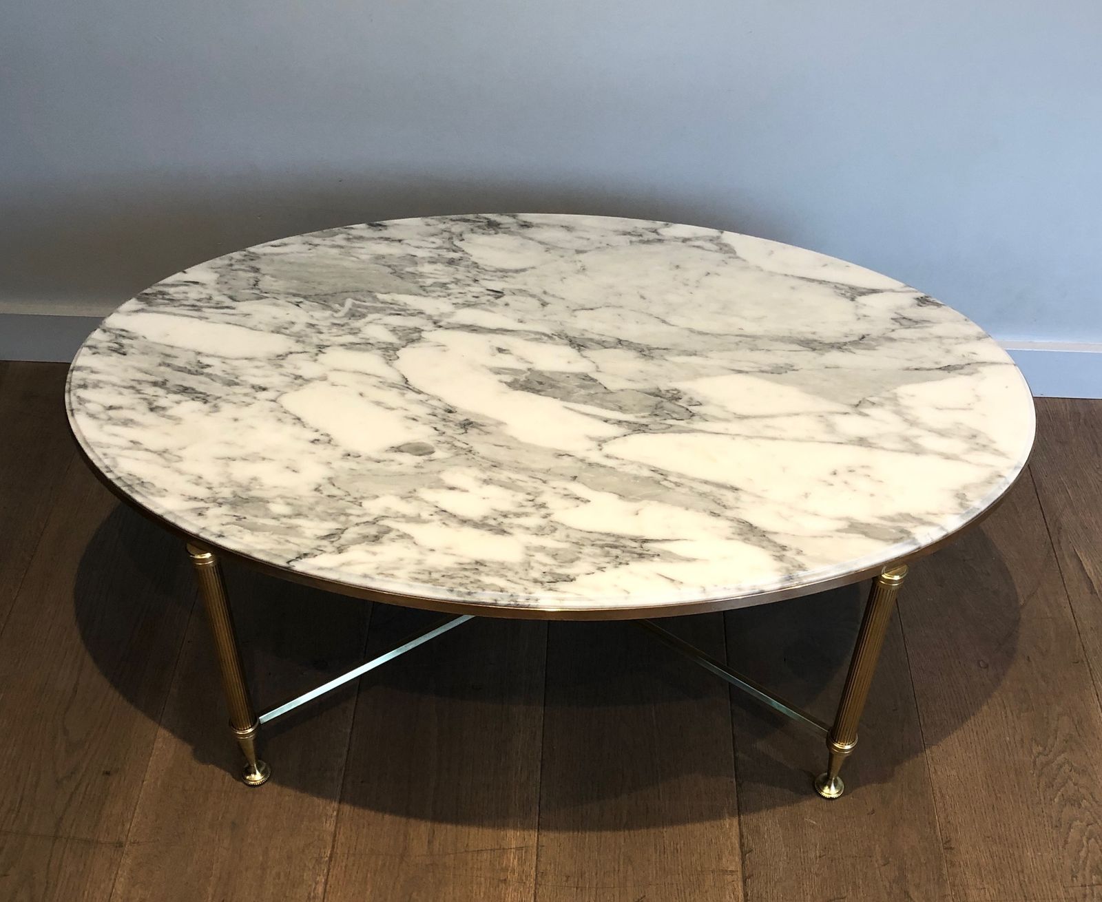 photo vinterior Neoclassical Style Oval Coffee Table In Brass And Carrara Marble Top From Maison Jansen