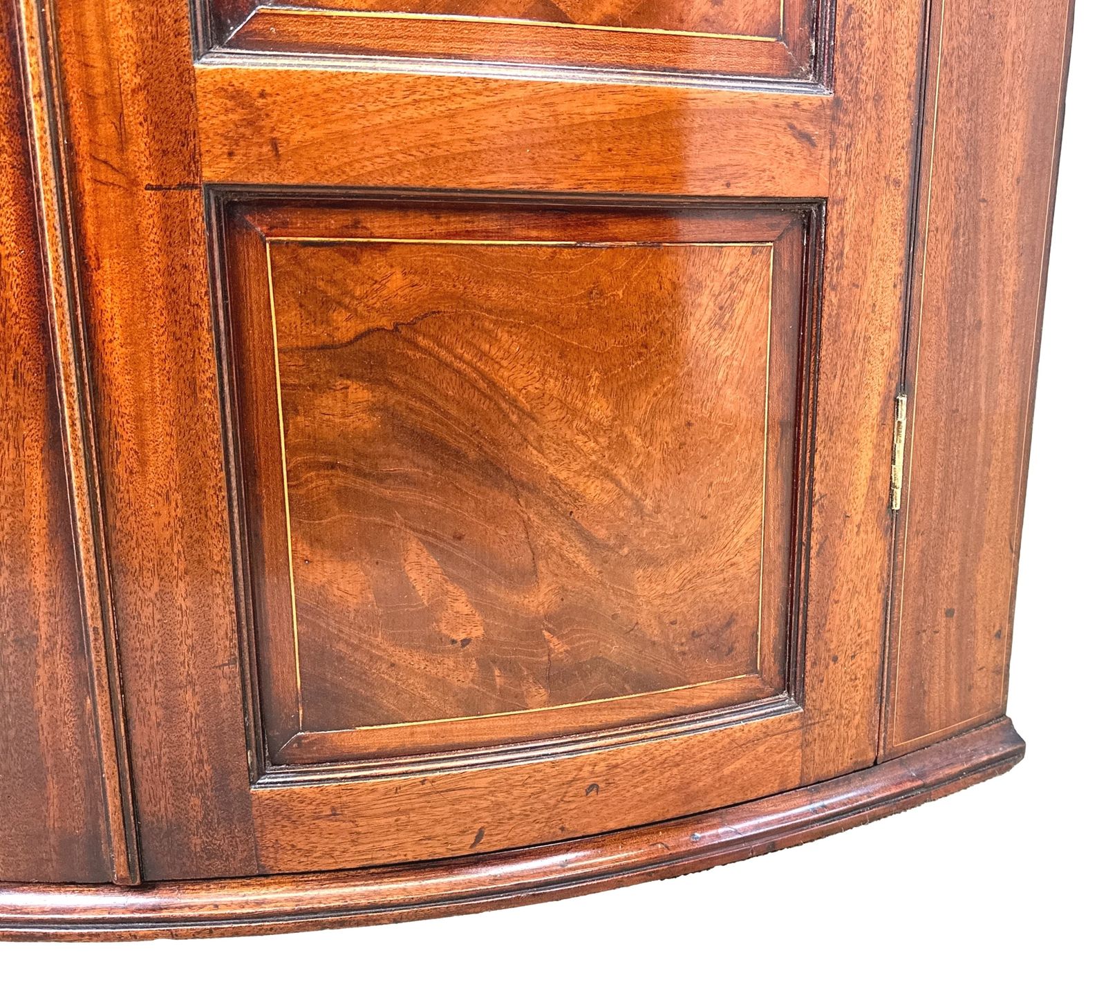 18th Century Mahogany Bow Corner Cupboard (England, Circa 1780) photo vinterior