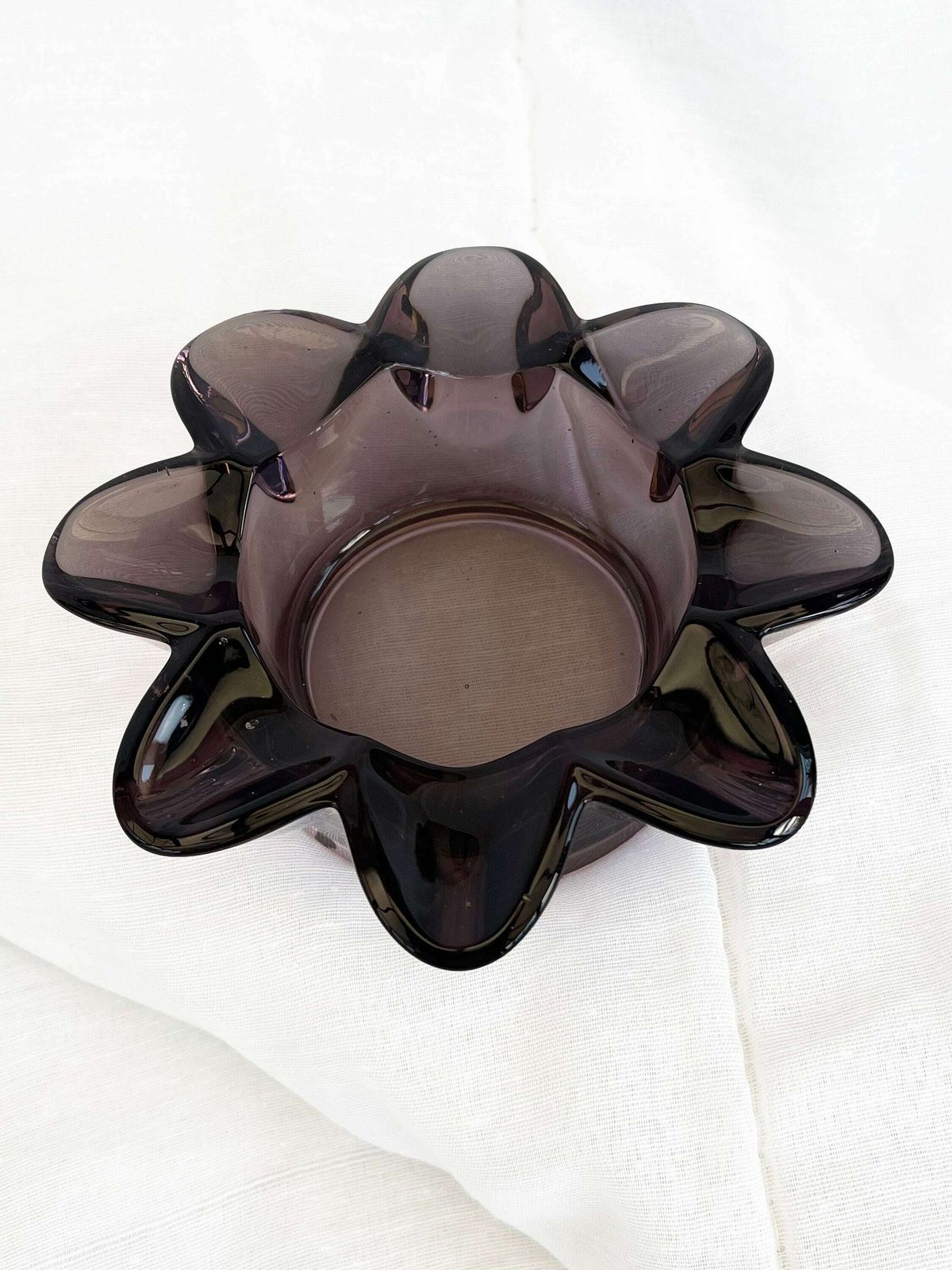 Sklo Union Czech Vintage Art Glass 1962. Amethyst Stylised Flower Design Glass Bowl photo buy