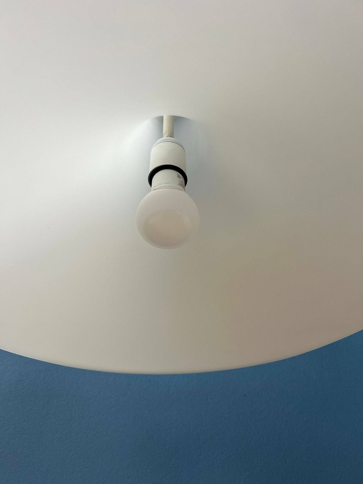 photo for sale Mid Century Witte Space Age Heksenhoed Hanglamp