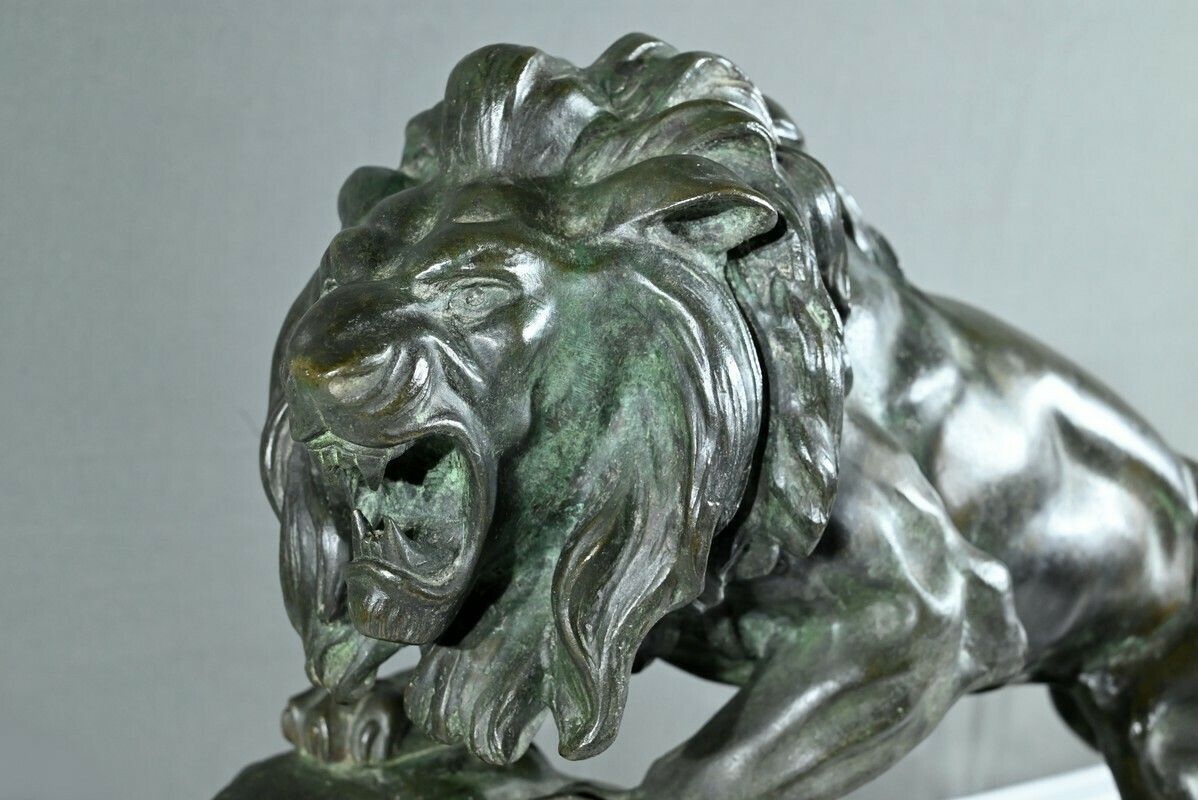 photo furniture Bronze “Roaring Lion” Signed Nerin – Early 20th Century