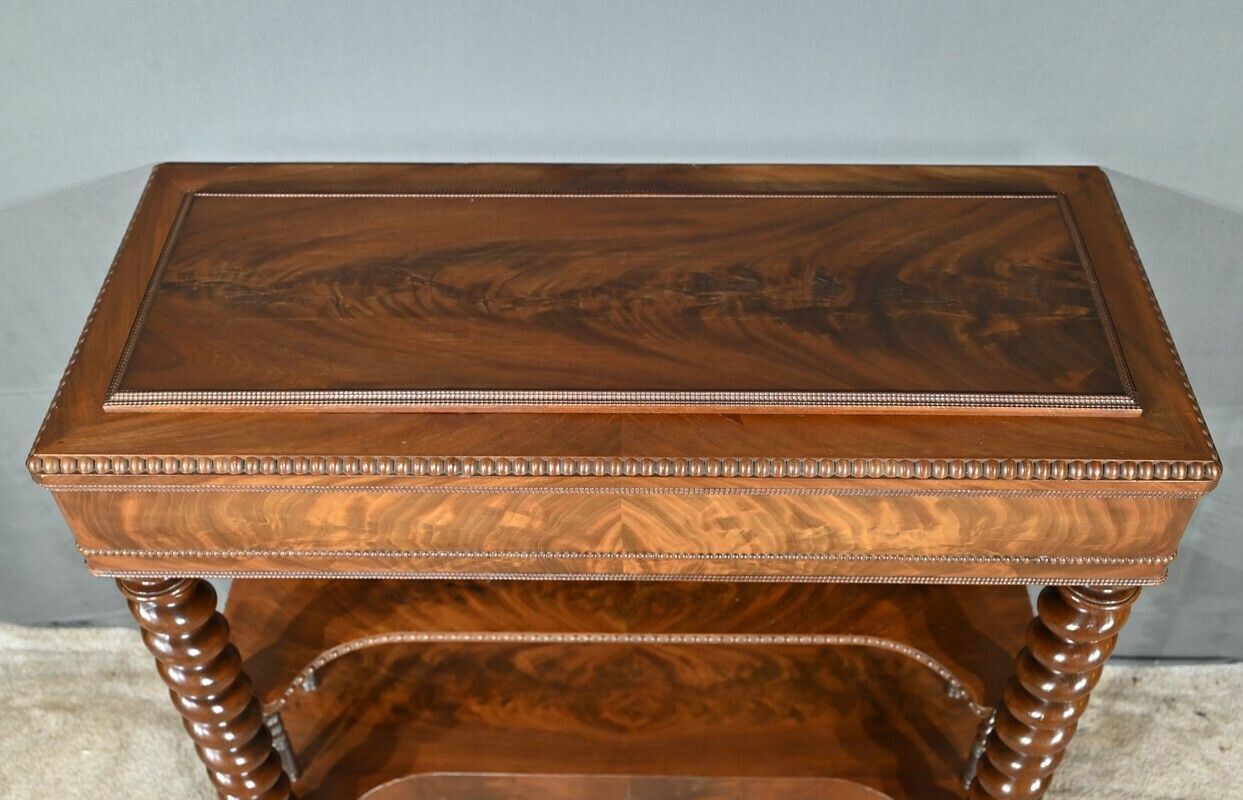 Mahogany Planter, Restoration Style – Mid 19th Century photo vinterior