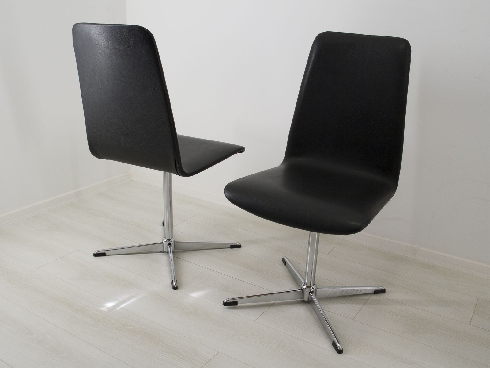Mid Century Modern Dining Chairs, Set Of 4 Black Swivel Chairs photo furniture